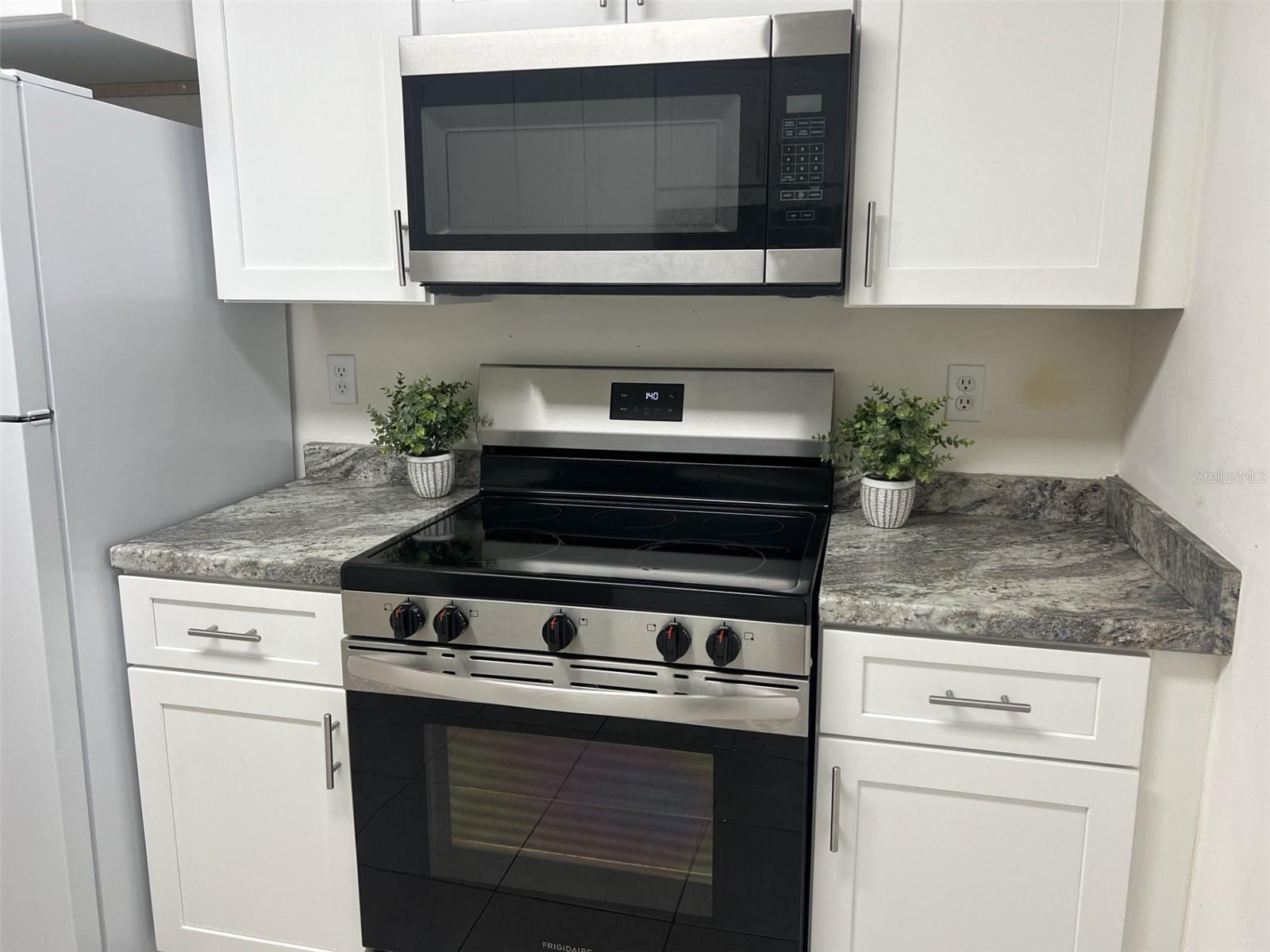 Image 5 of 18 For 200 Saint Andrews Boulevard 2302