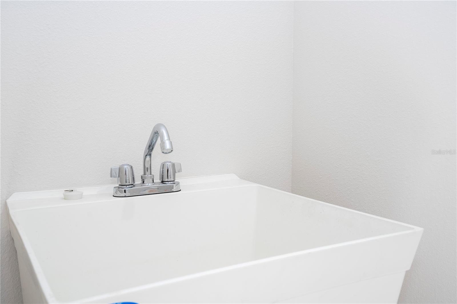 Image 17 of 26 For 427 East 13th Street