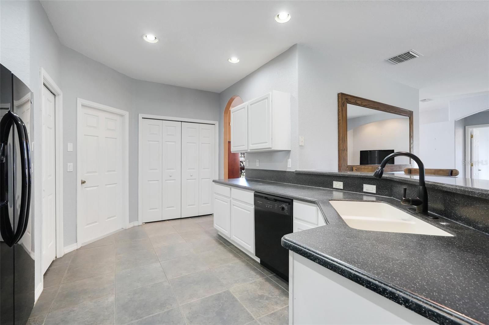 Image 14 of 38 For 2485 Settlers Trail