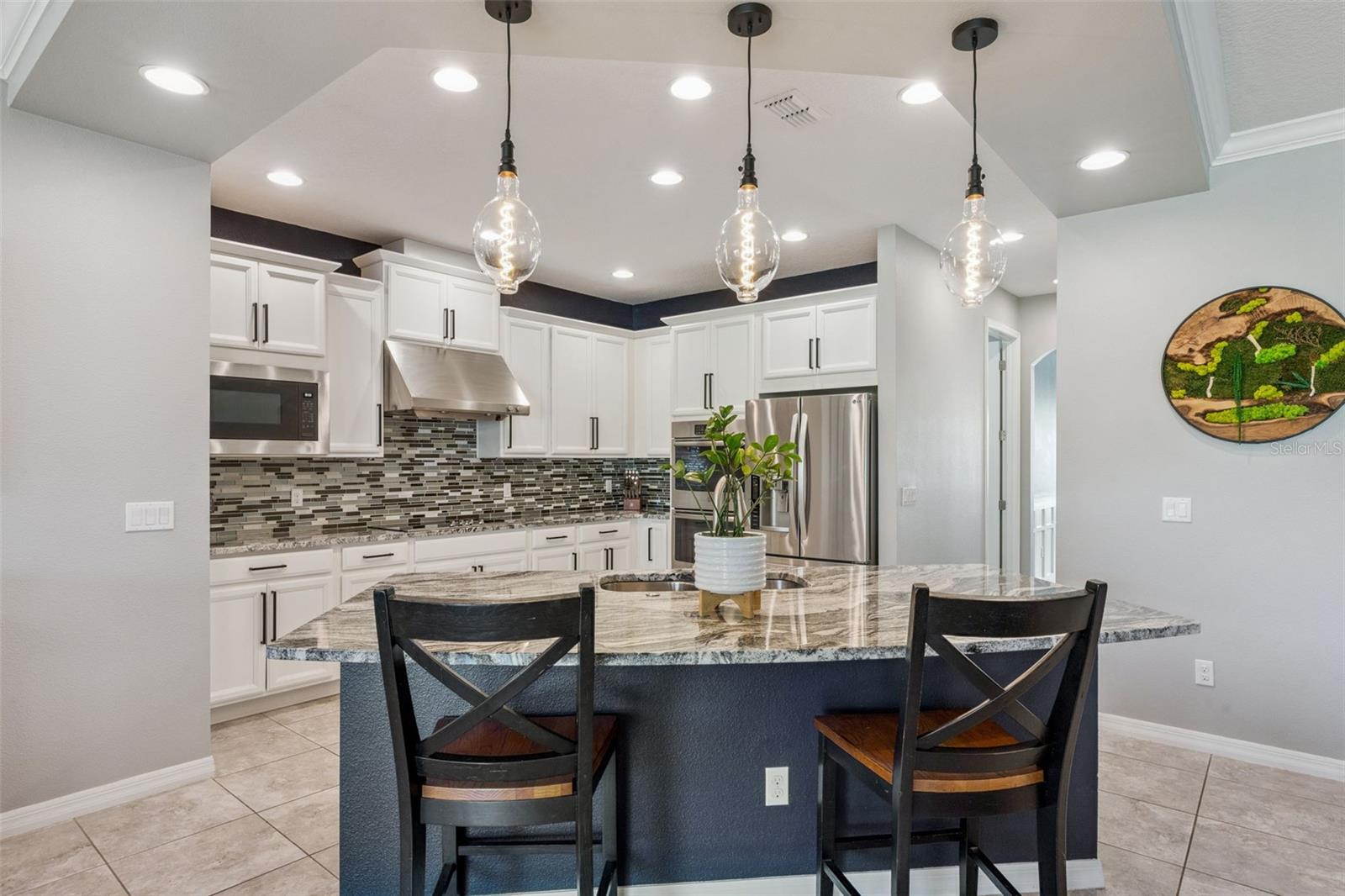 Image 19 of 65 For 220 Lemonleaf Lane