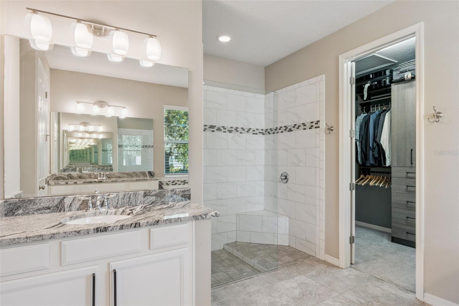 Image 28 of 65 For 220 Lemonleaf Lane