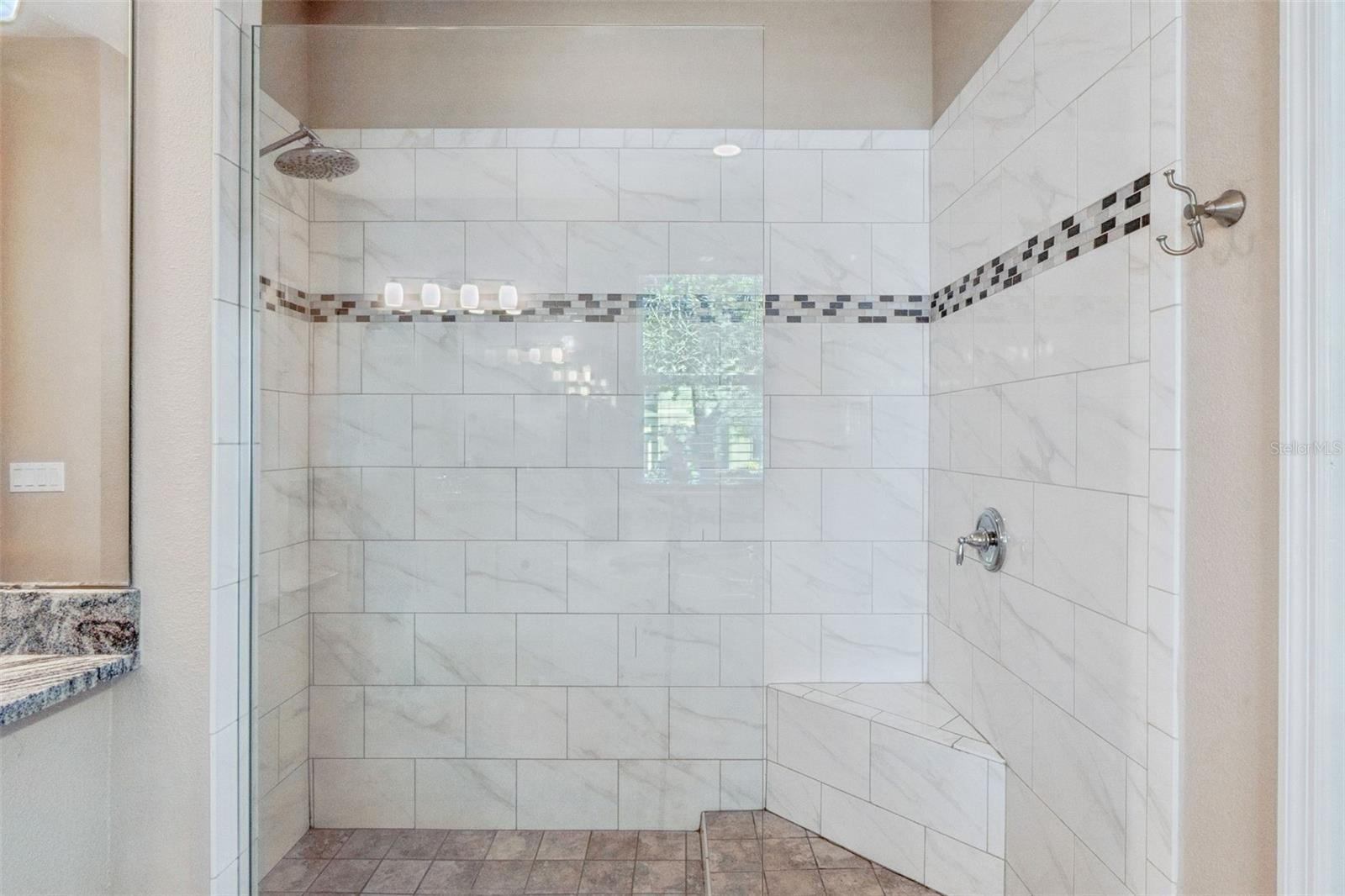 Image 30 of 65 For 220 Lemonleaf Lane