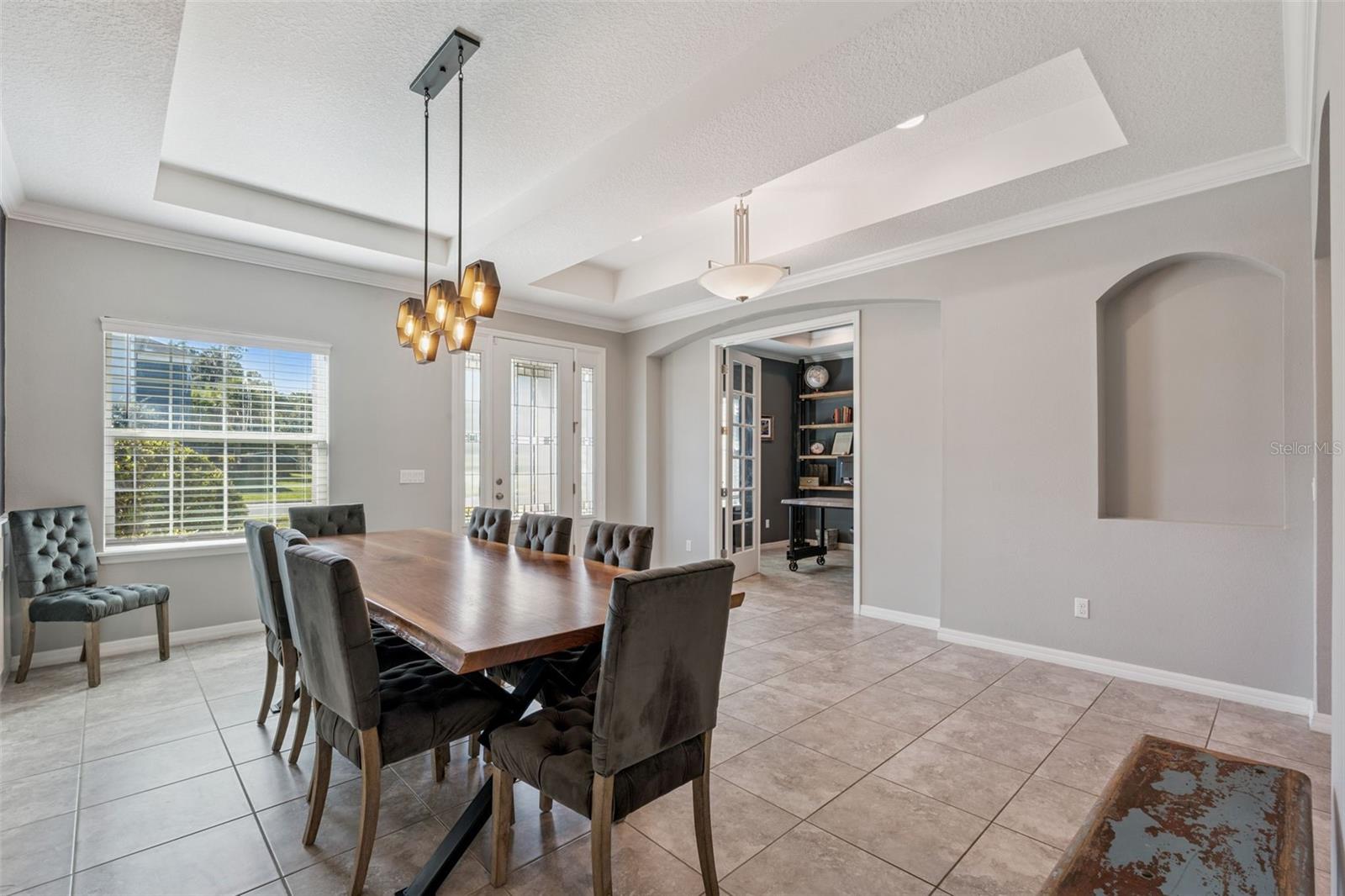 Image 5 of 65 For 220 Lemonleaf Lane