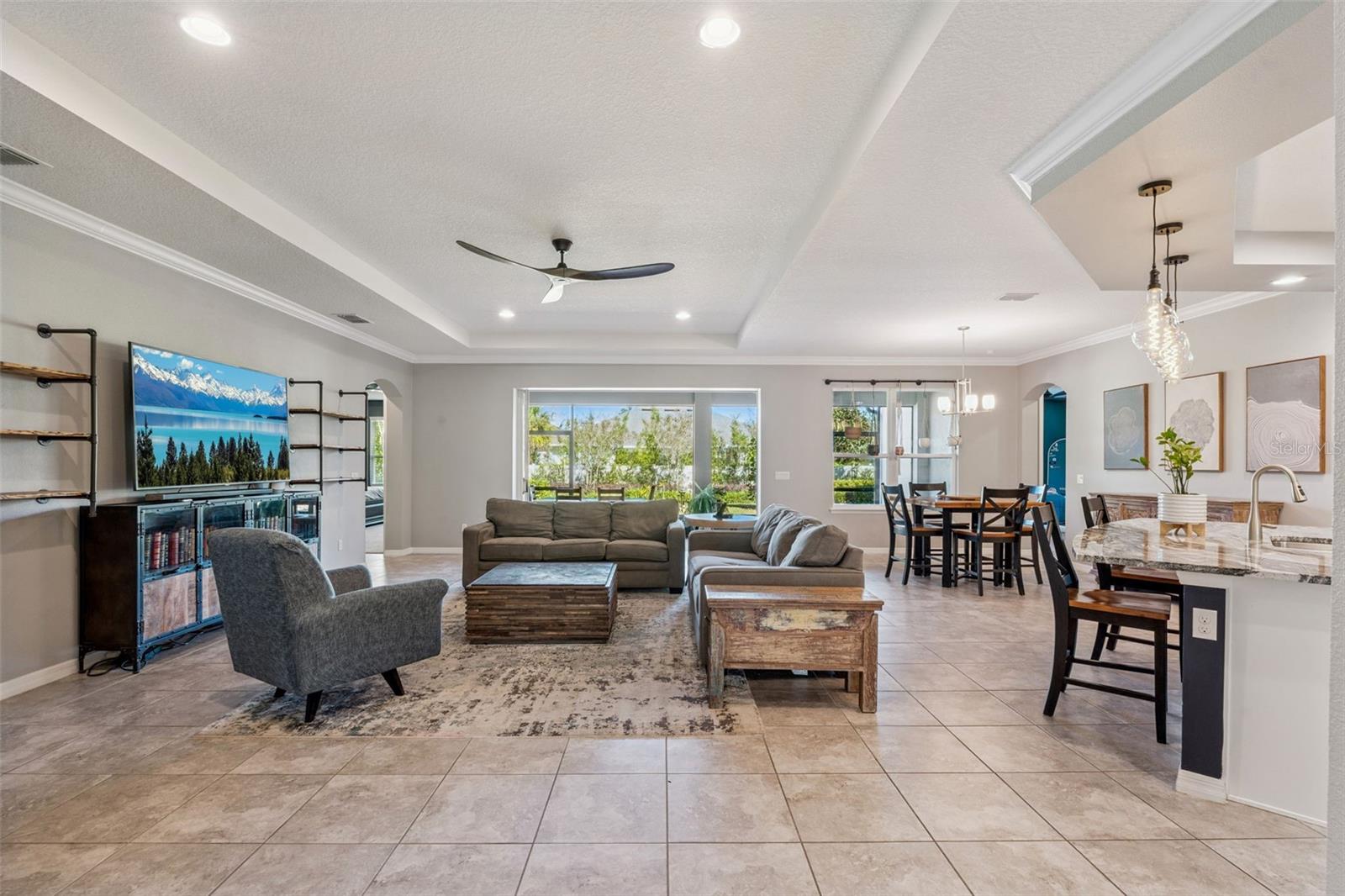 Image 9 of 65 For 220 Lemonleaf Lane