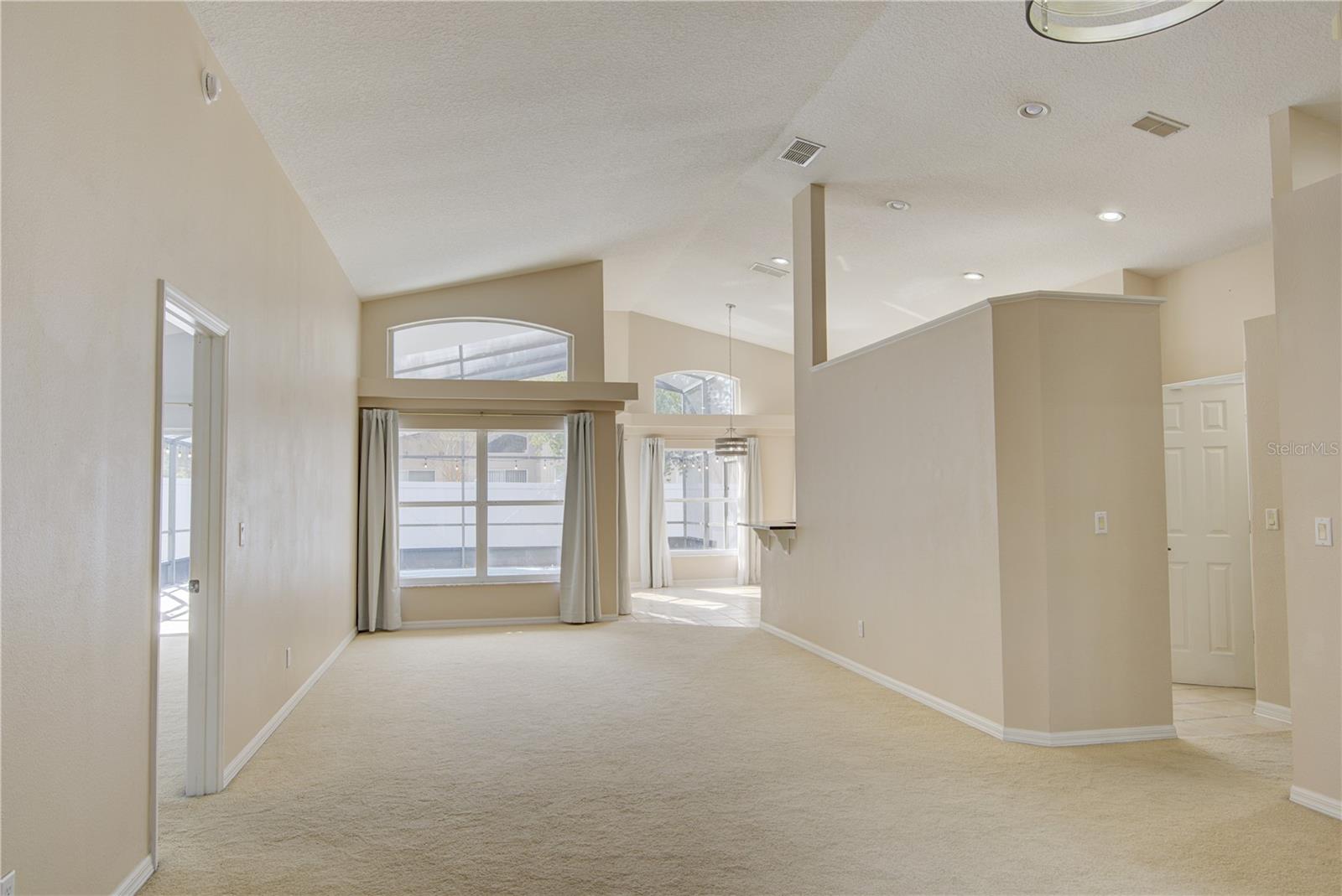 Image 5 of 39 For 1619 River Birch Avenue