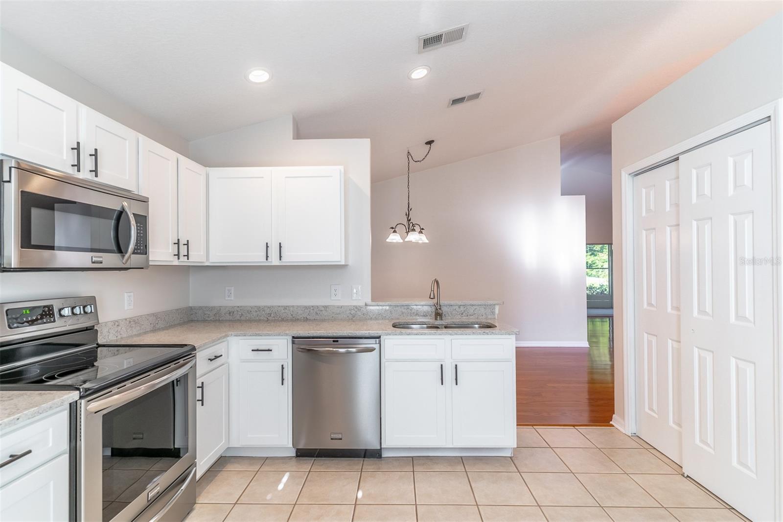 Image 14 of 27 For 256 Churchill Drive