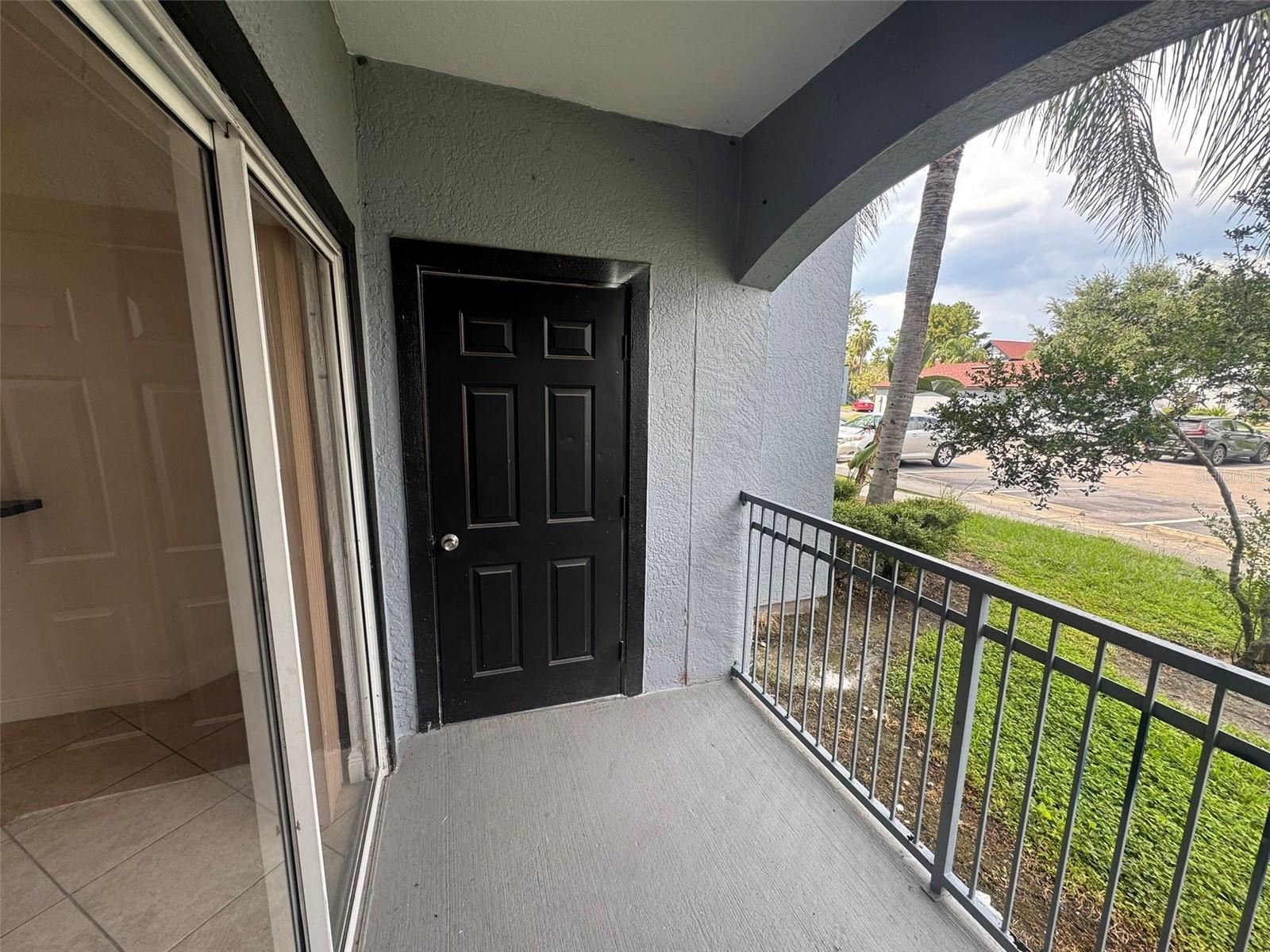 Image 4 of 33 For 5526 P G A Boulevard 4915