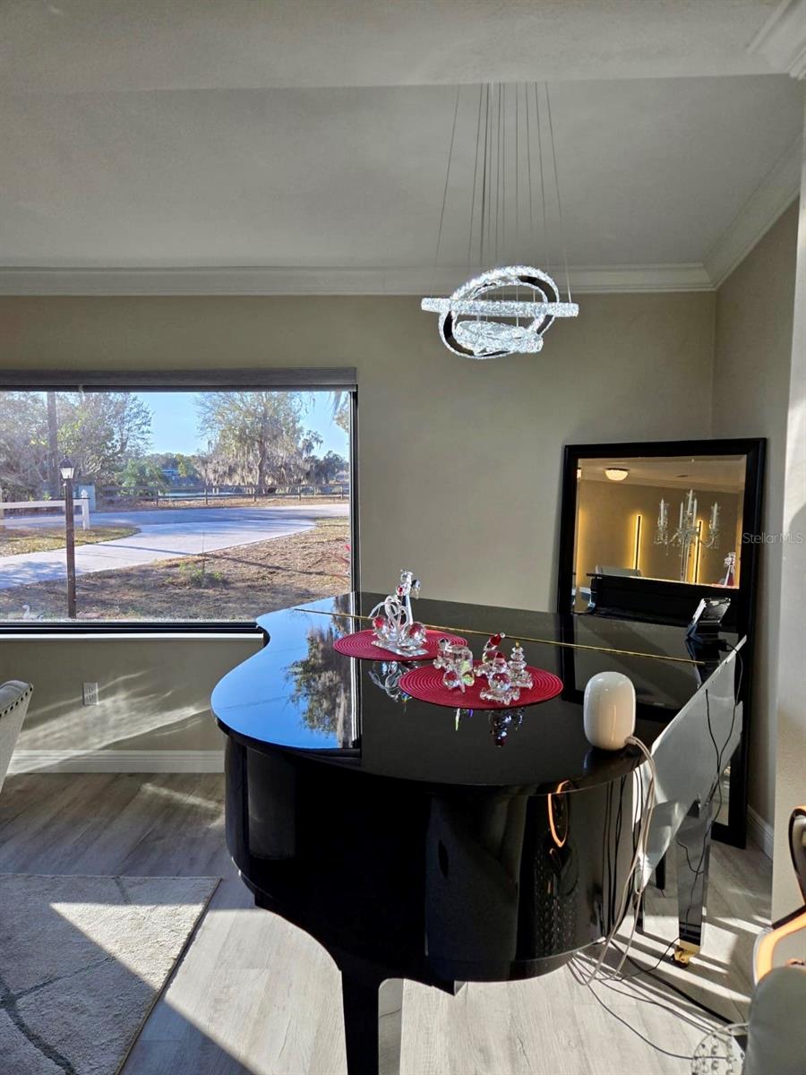 Image 13 of 53 For 630 Lake Blue Drive