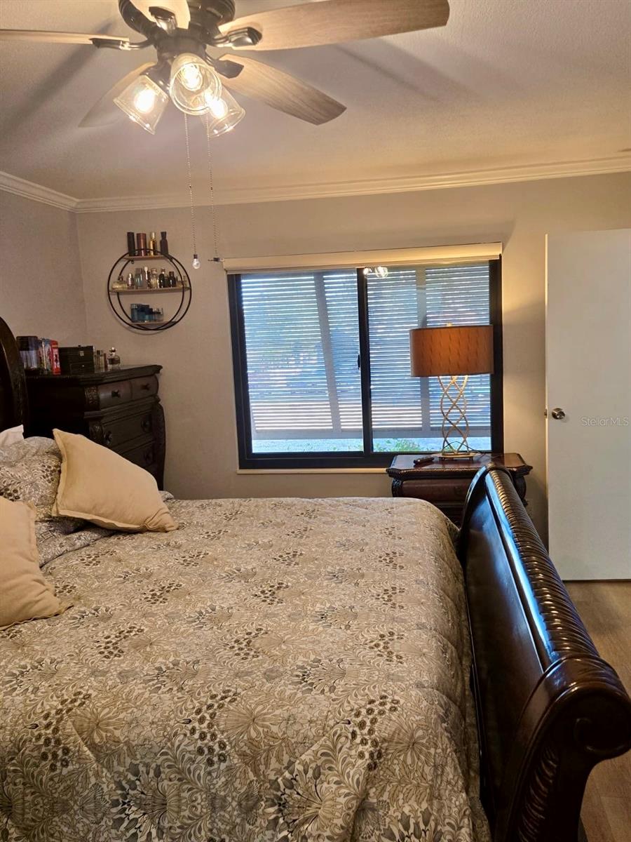 Image 23 of 53 For 630 Lake Blue Drive