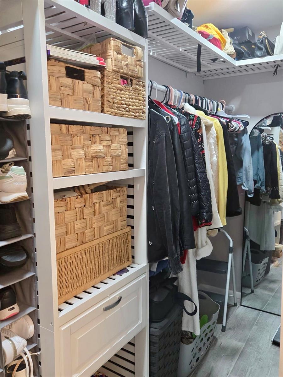 Image 29 of 53 For 630 Lake Blue Drive