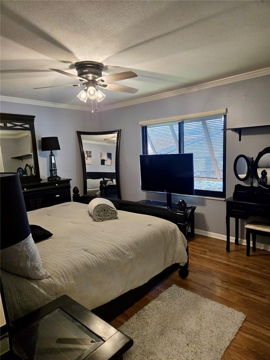 Image 33 of 53 For 630 Lake Blue Drive