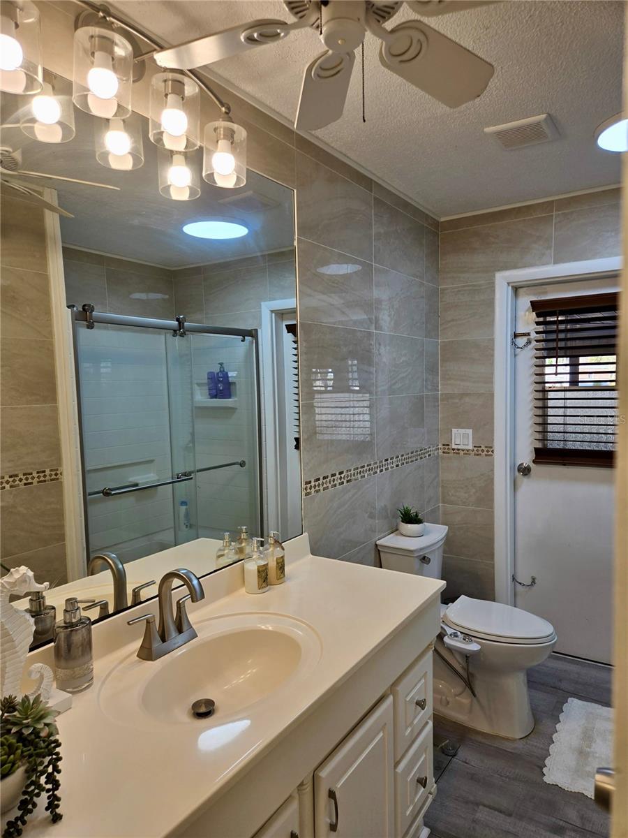 Image 39 of 53 For 630 Lake Blue Drive