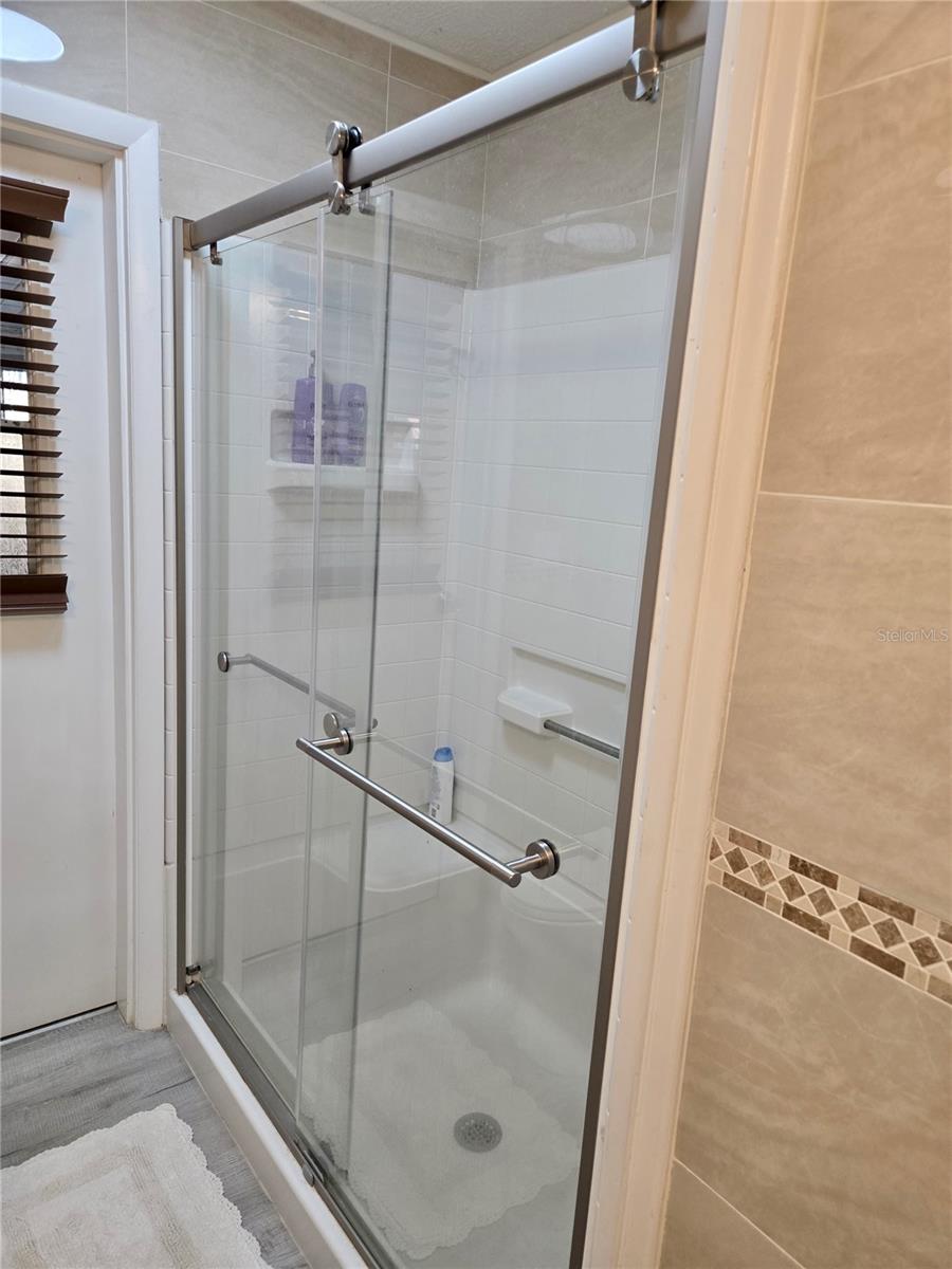 Image 40 of 53 For 630 Lake Blue Drive