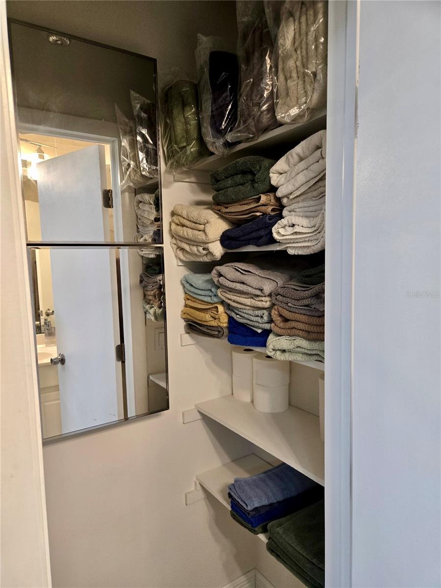 Image 41 of 53 For 630 Lake Blue Drive