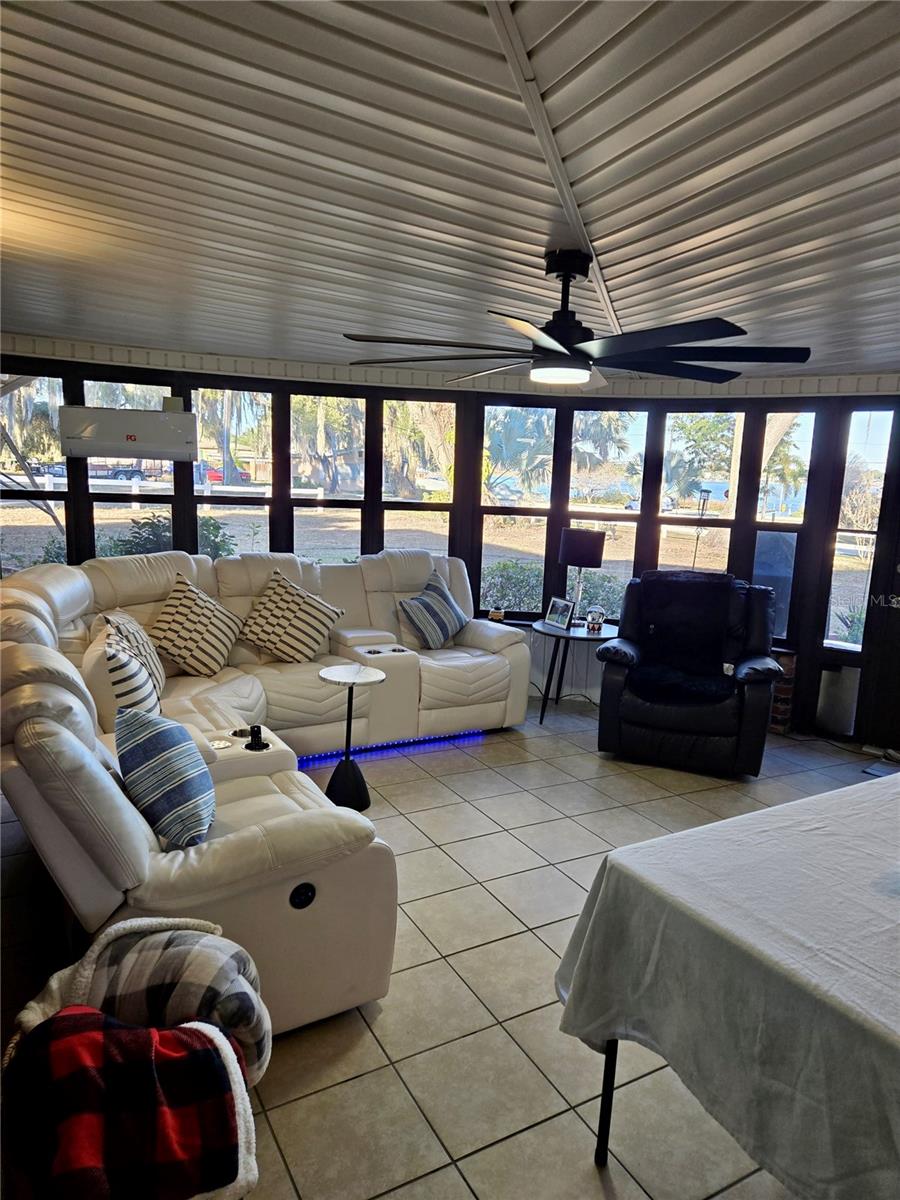 Image 42 of 53 For 630 Lake Blue Drive