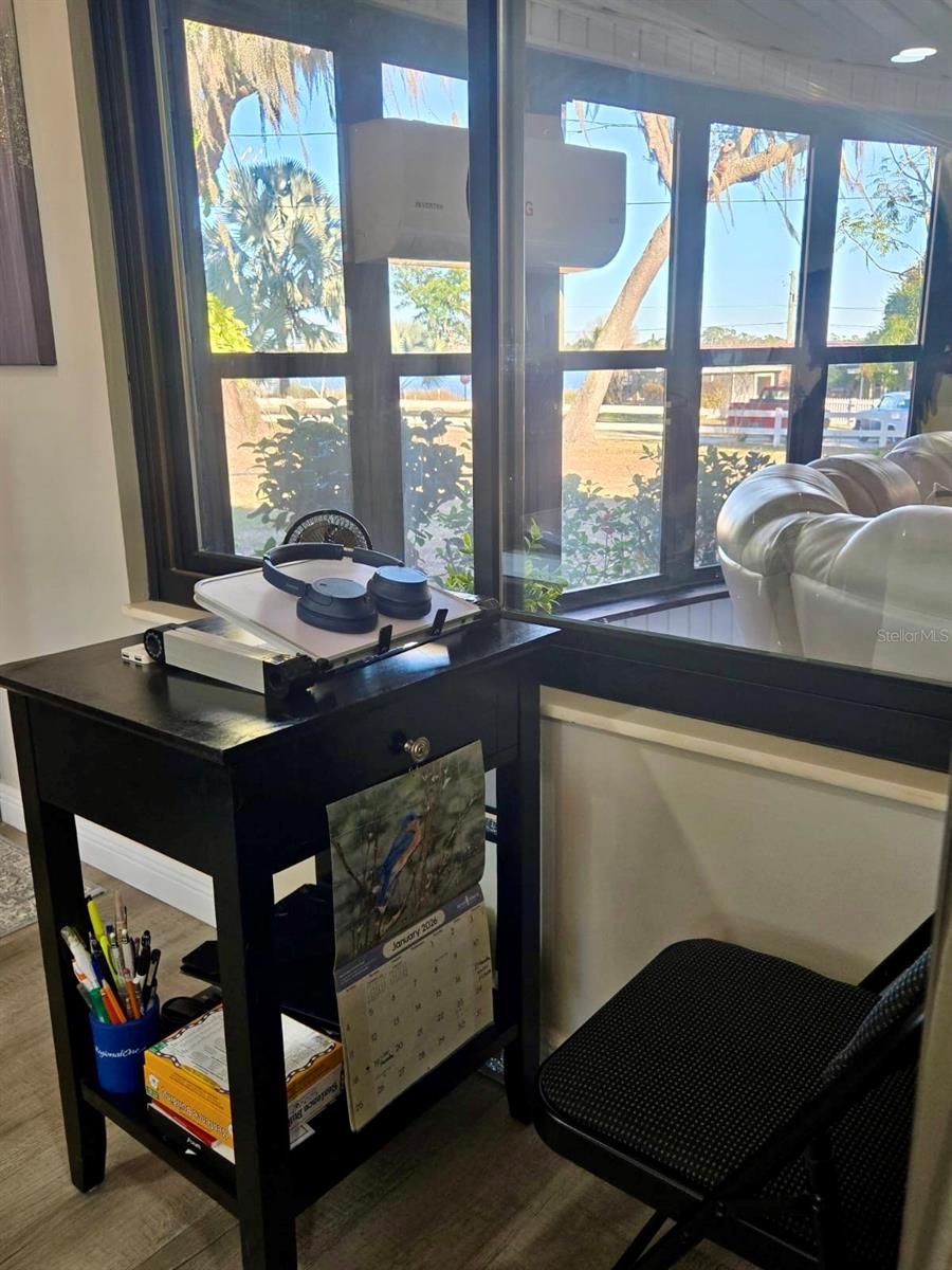 Image 9 of 53 For 630 Lake Blue Drive