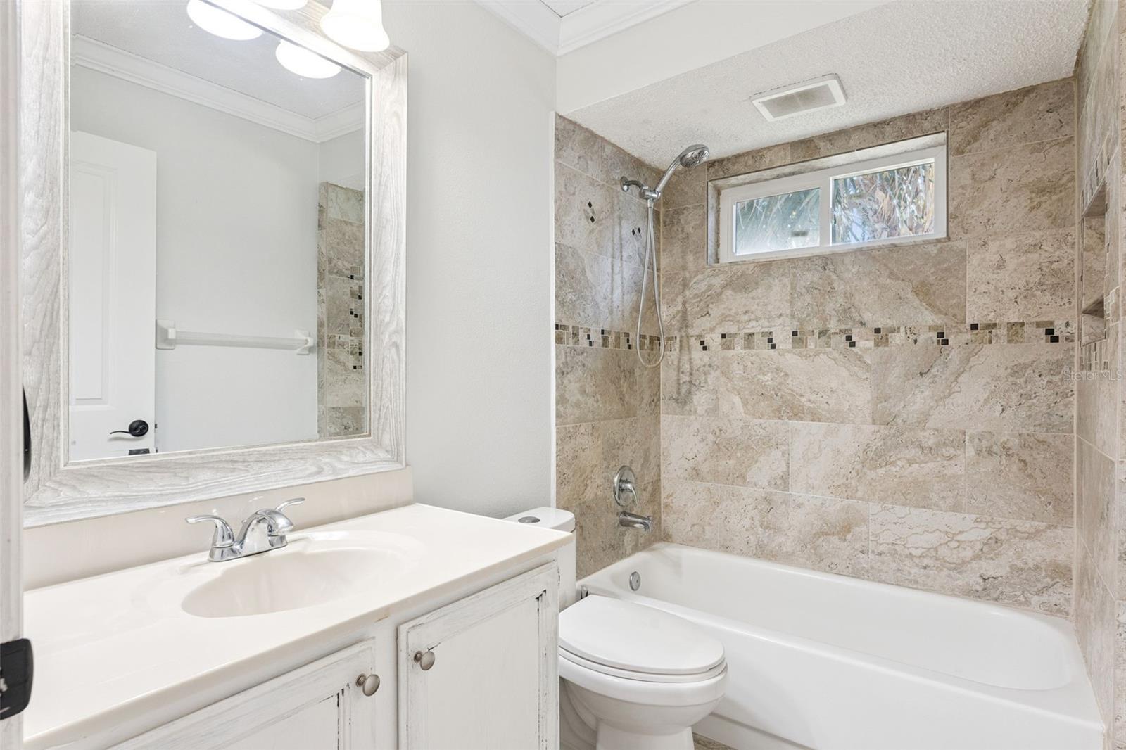 Image 16 of 32 For 11824 Hartfordshire Way