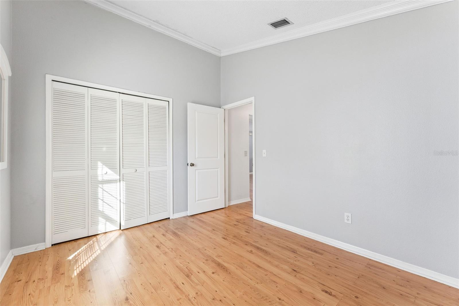 Image 18 of 32 For 11824 Hartfordshire Way