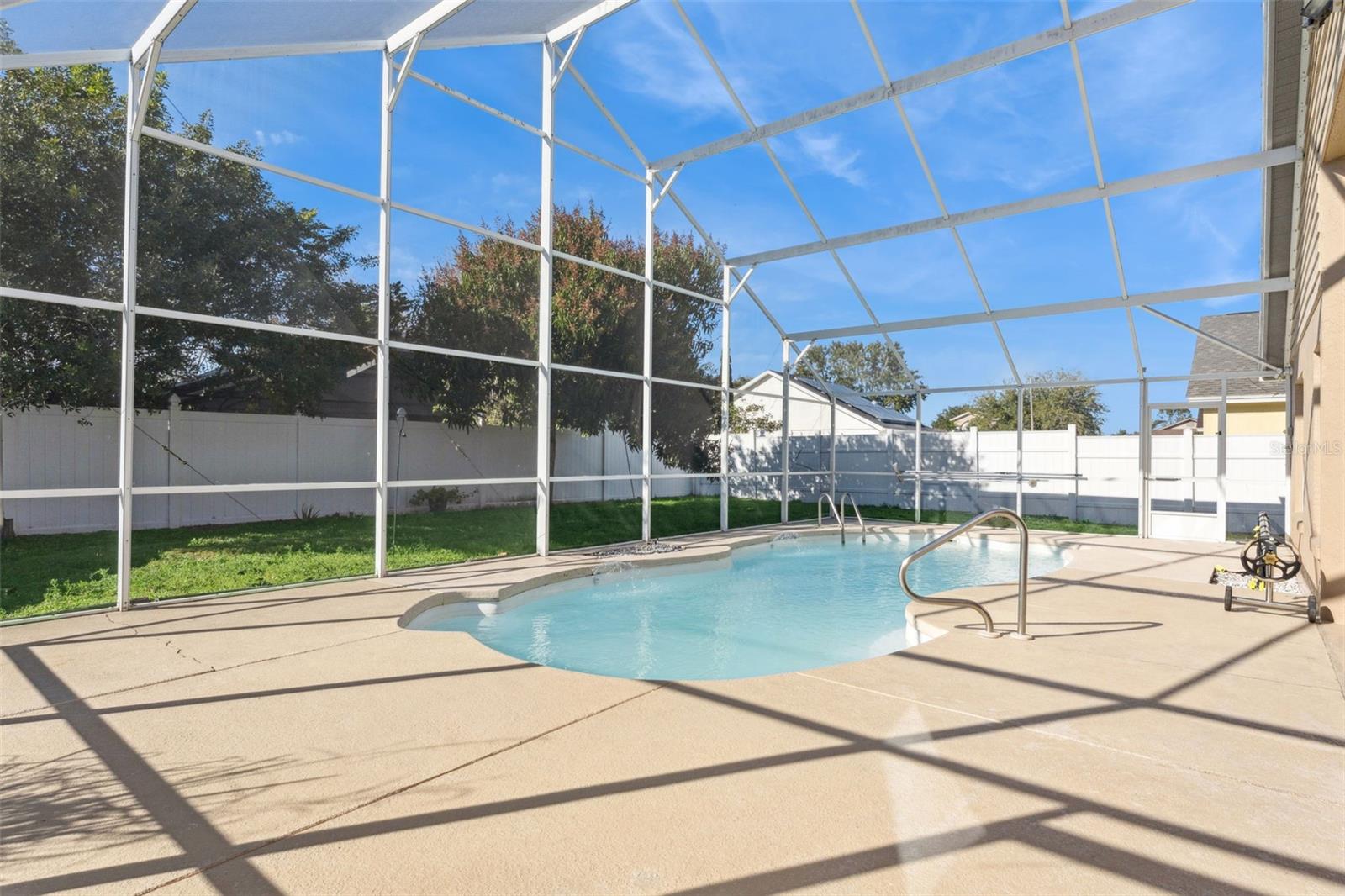 Image 25 of 32 For 11824 Hartfordshire Way