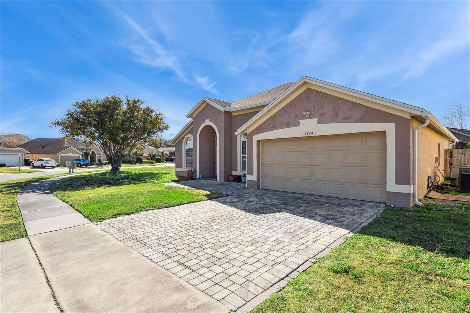 Image 3 of 32 For 11824 Hartfordshire Way