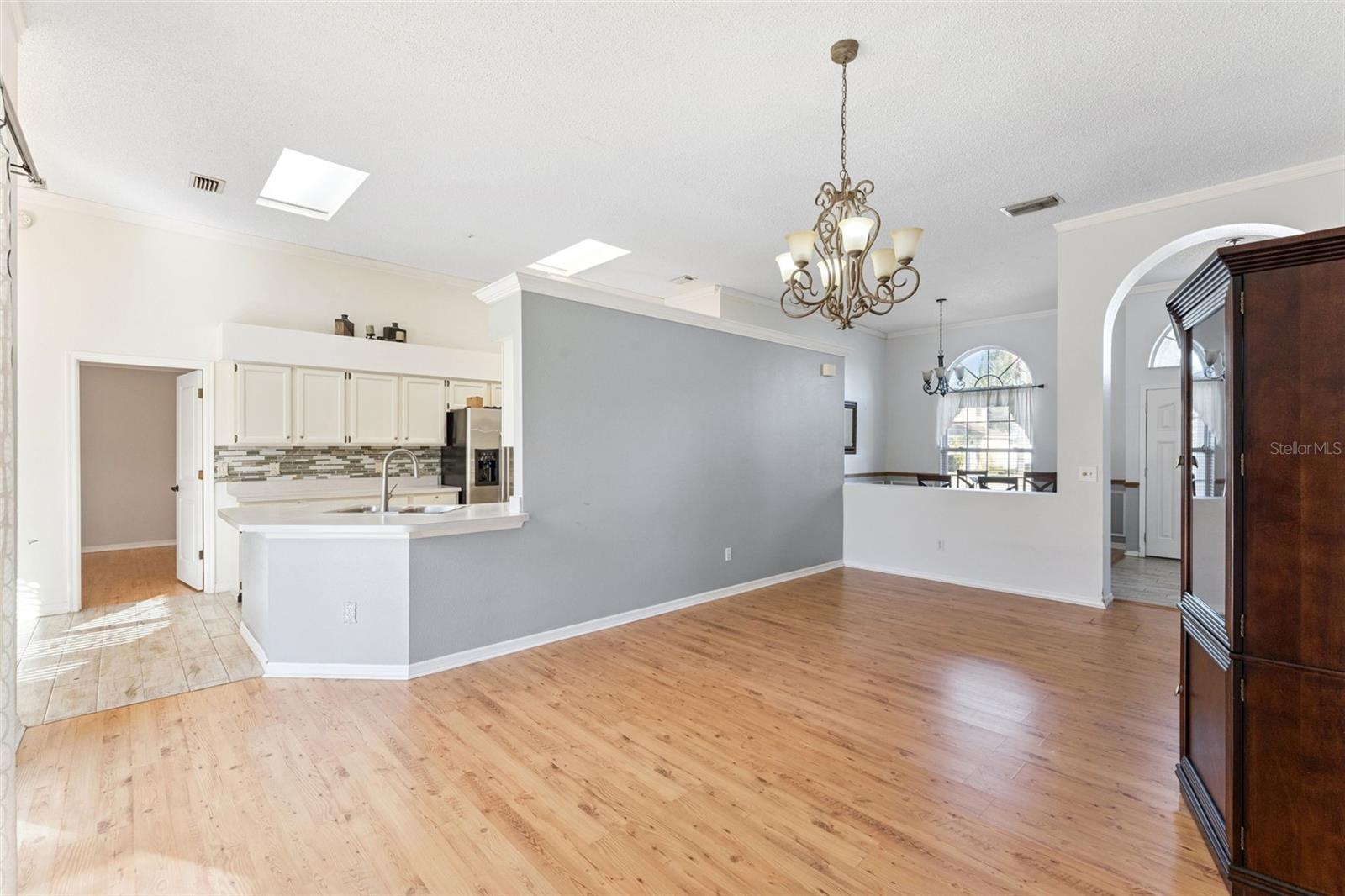 Image 8 of 32 For 11824 Hartfordshire Way