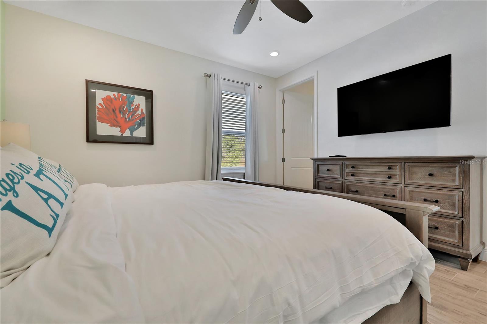 Image 23 of 74 For 8049 Lost Shaker Lane