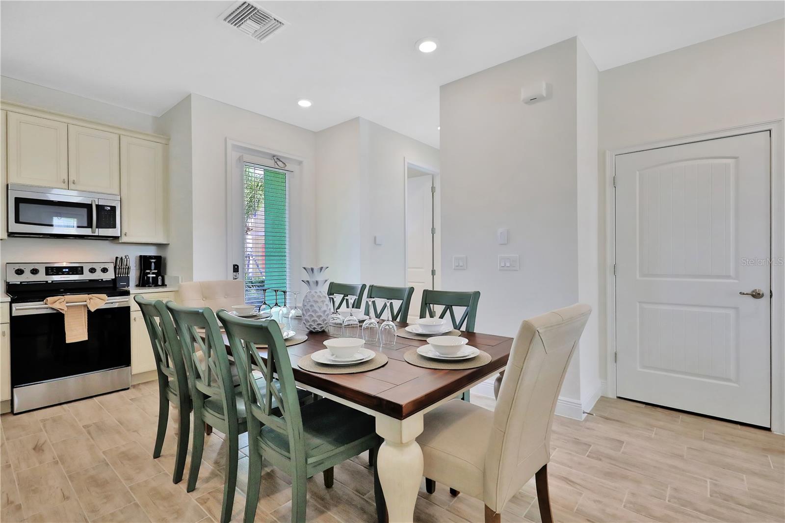 Image 7 of 74 For 8049 Lost Shaker Lane