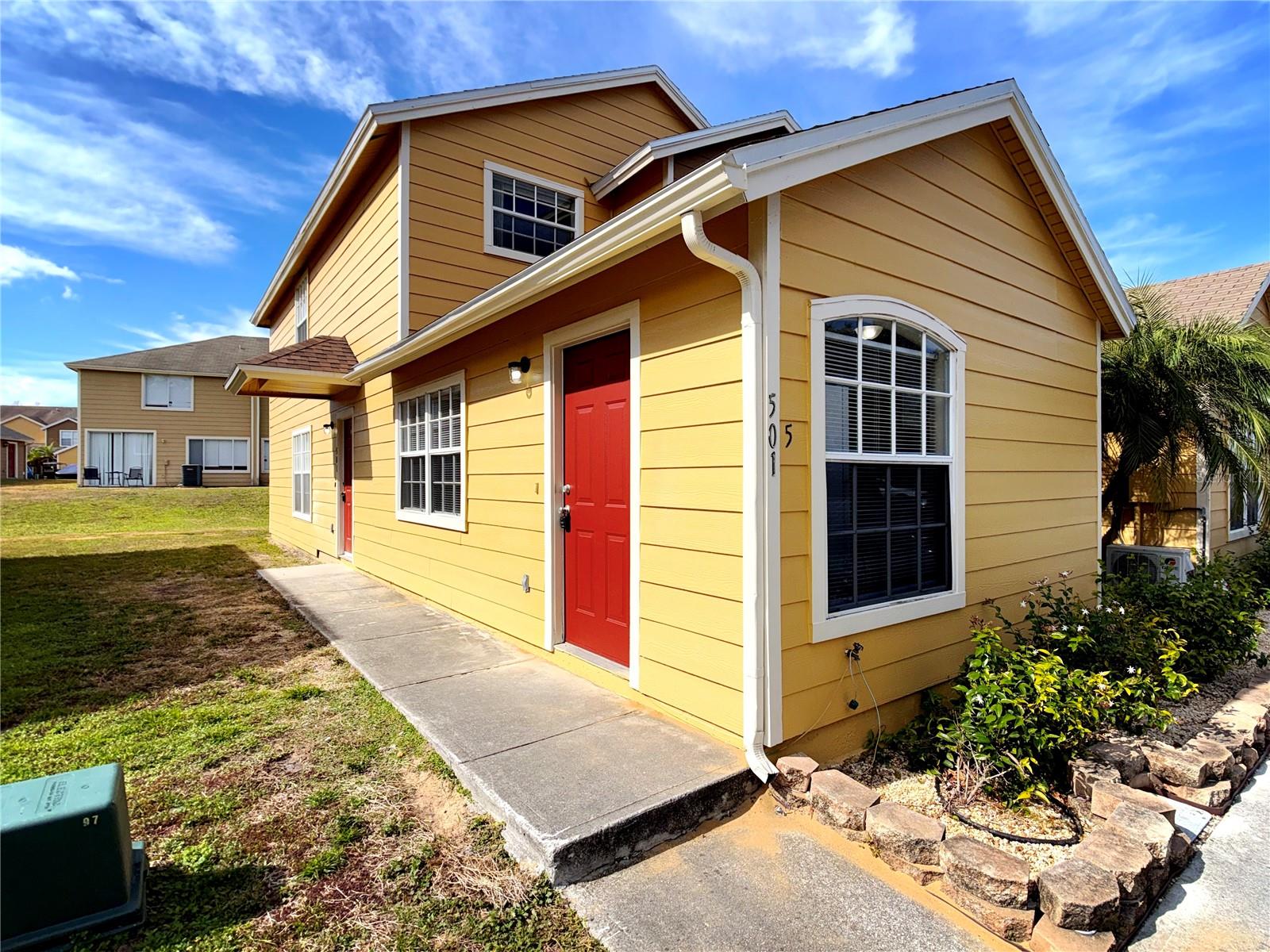 Details for 501 Coconut Palm Way Lockout, DAVENPORT, FL 33897