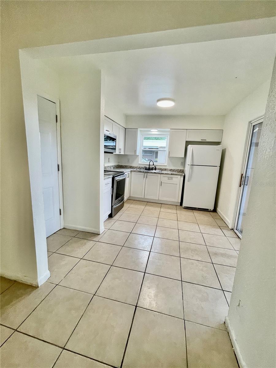 Image 5 of 19 For 211 Stefanik Road