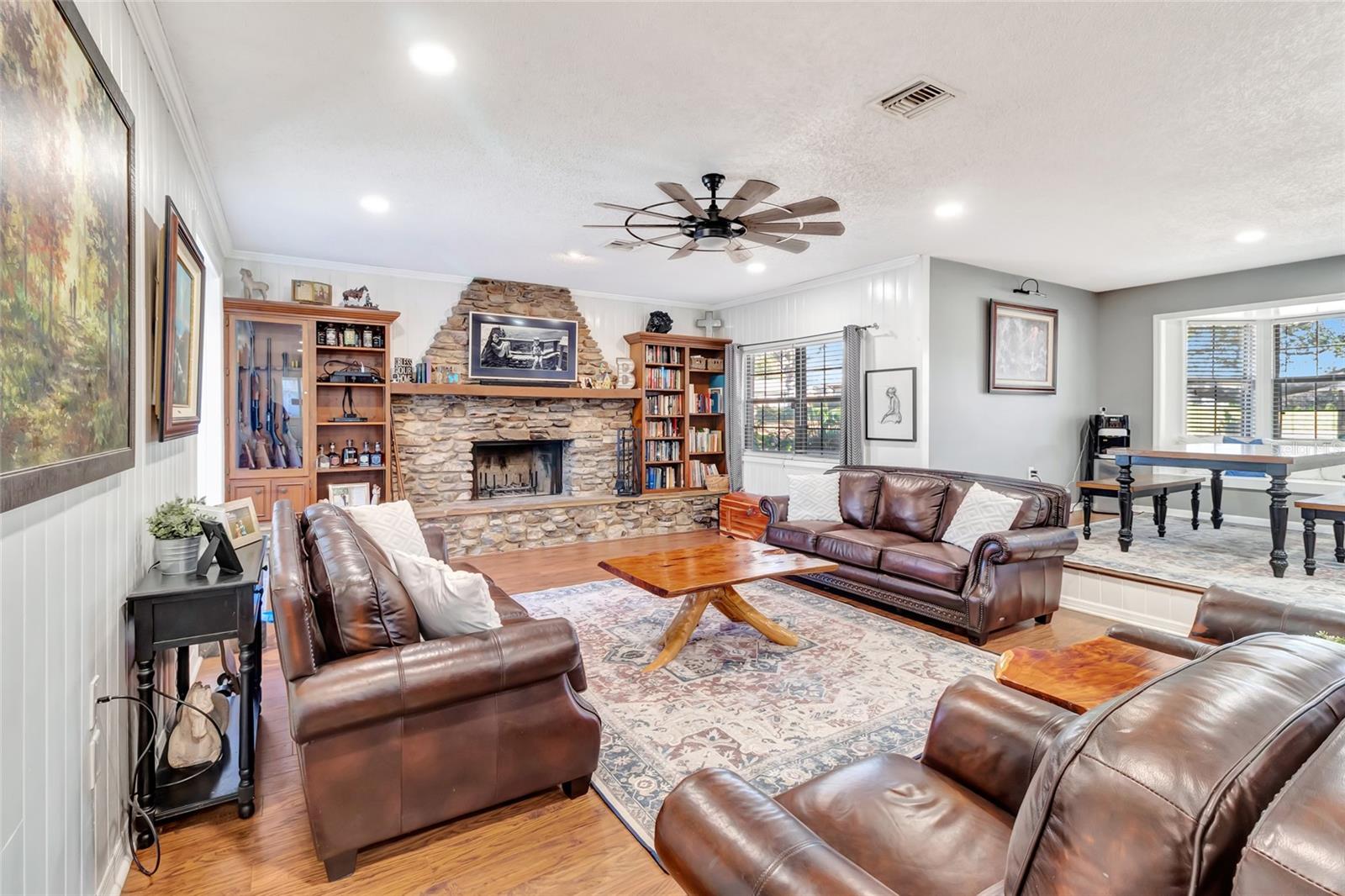 Image 10 of 43 For 33301 Coventry Drive