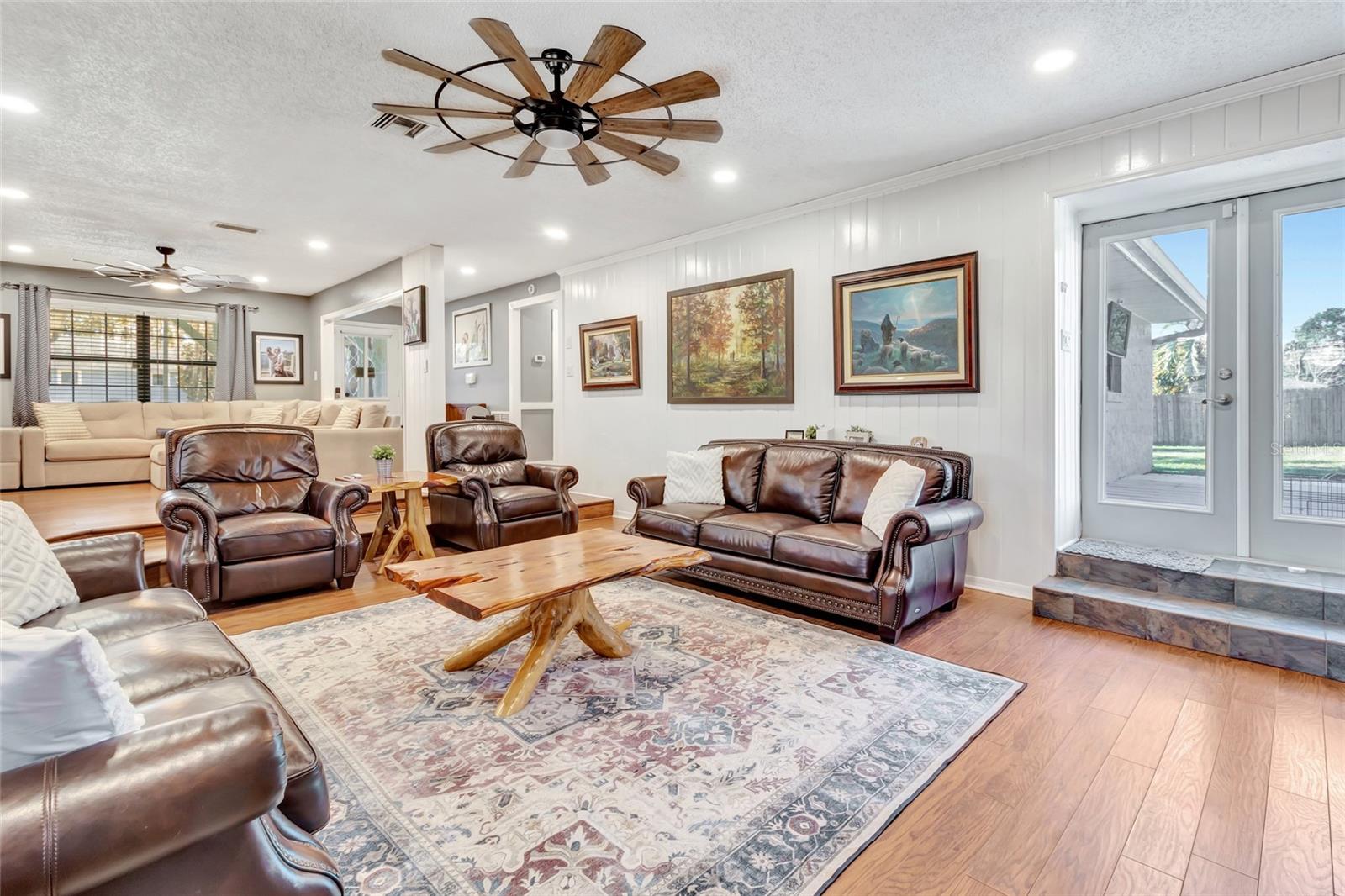 Image 12 of 43 For 33301 Coventry Drive