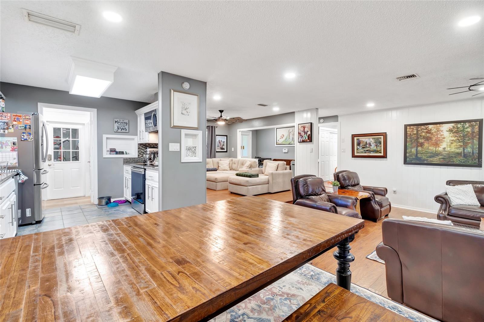 Image 15 of 43 For 33301 Coventry Drive