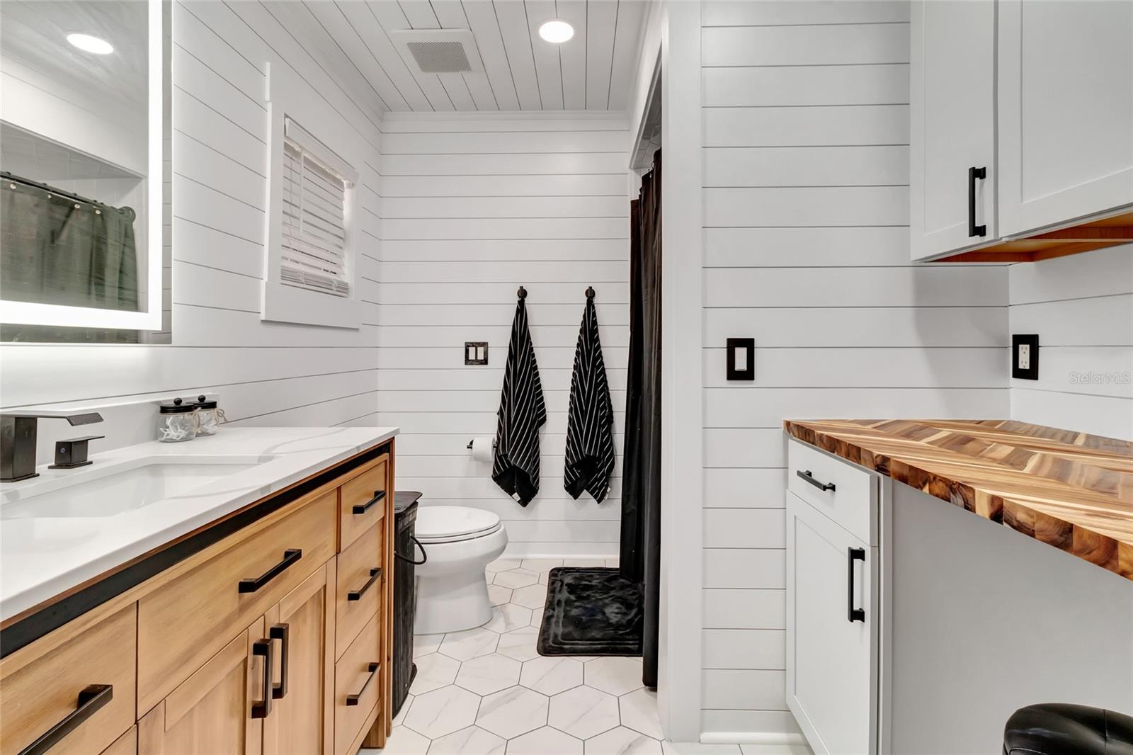 Image 29 of 43 For 33301 Coventry Drive