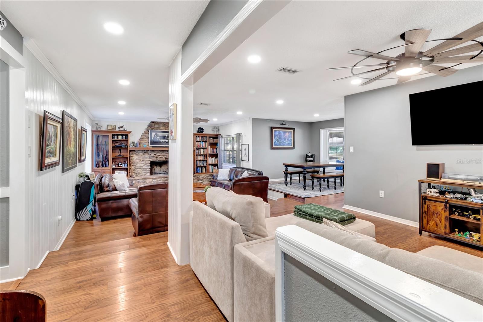 Image 9 of 43 For 33301 Coventry Drive