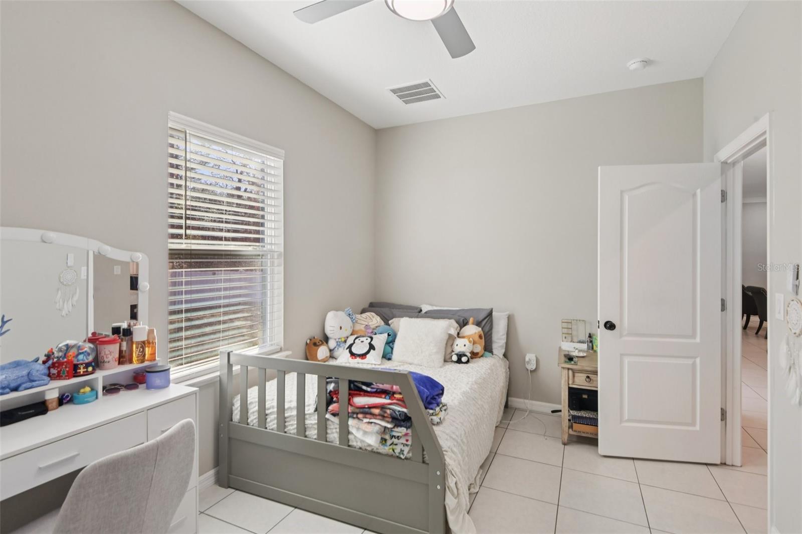 Image 17 of 37 For 21 Mayten Court N