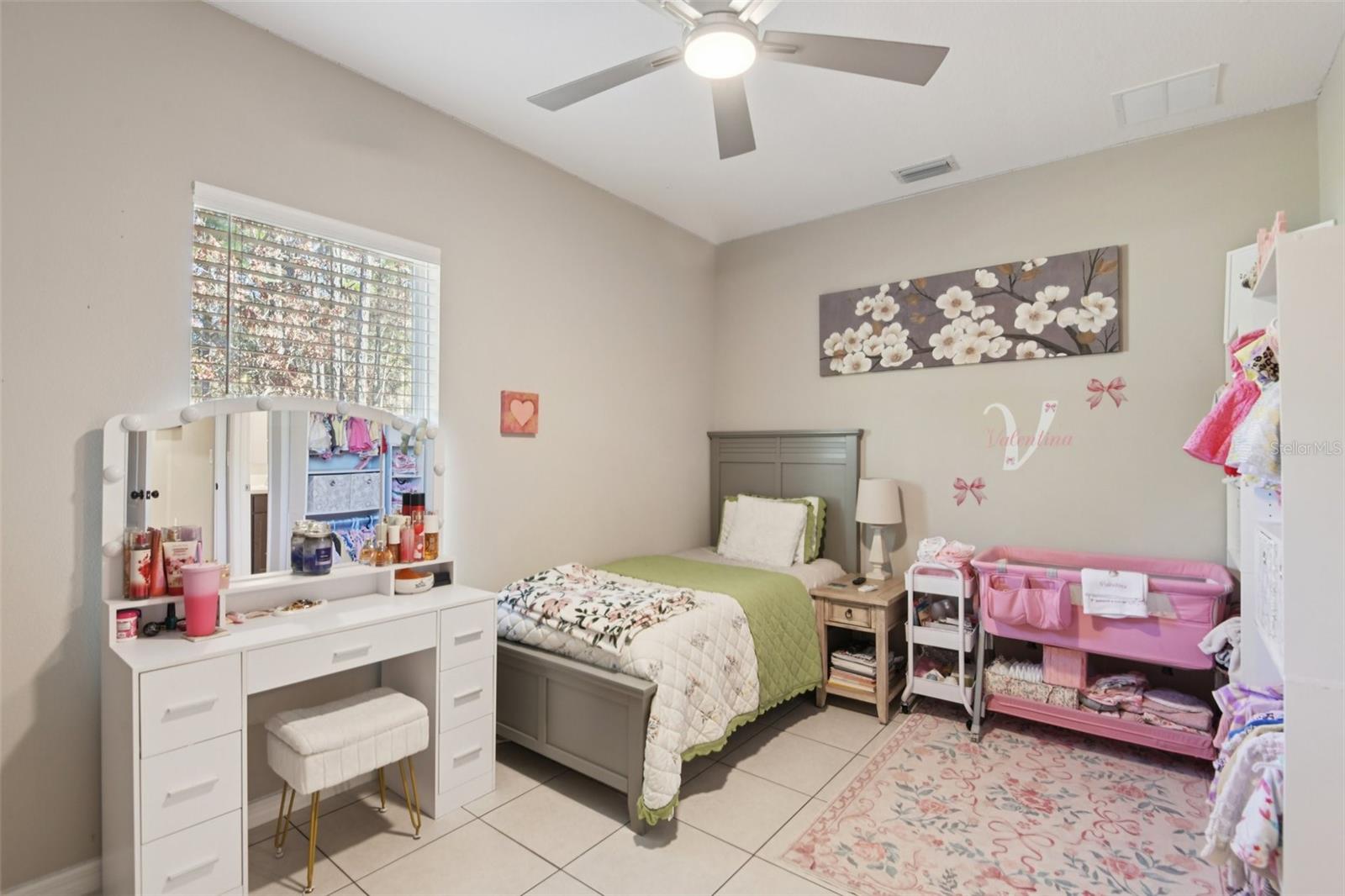 Image 20 of 37 For 21 Mayten Court N