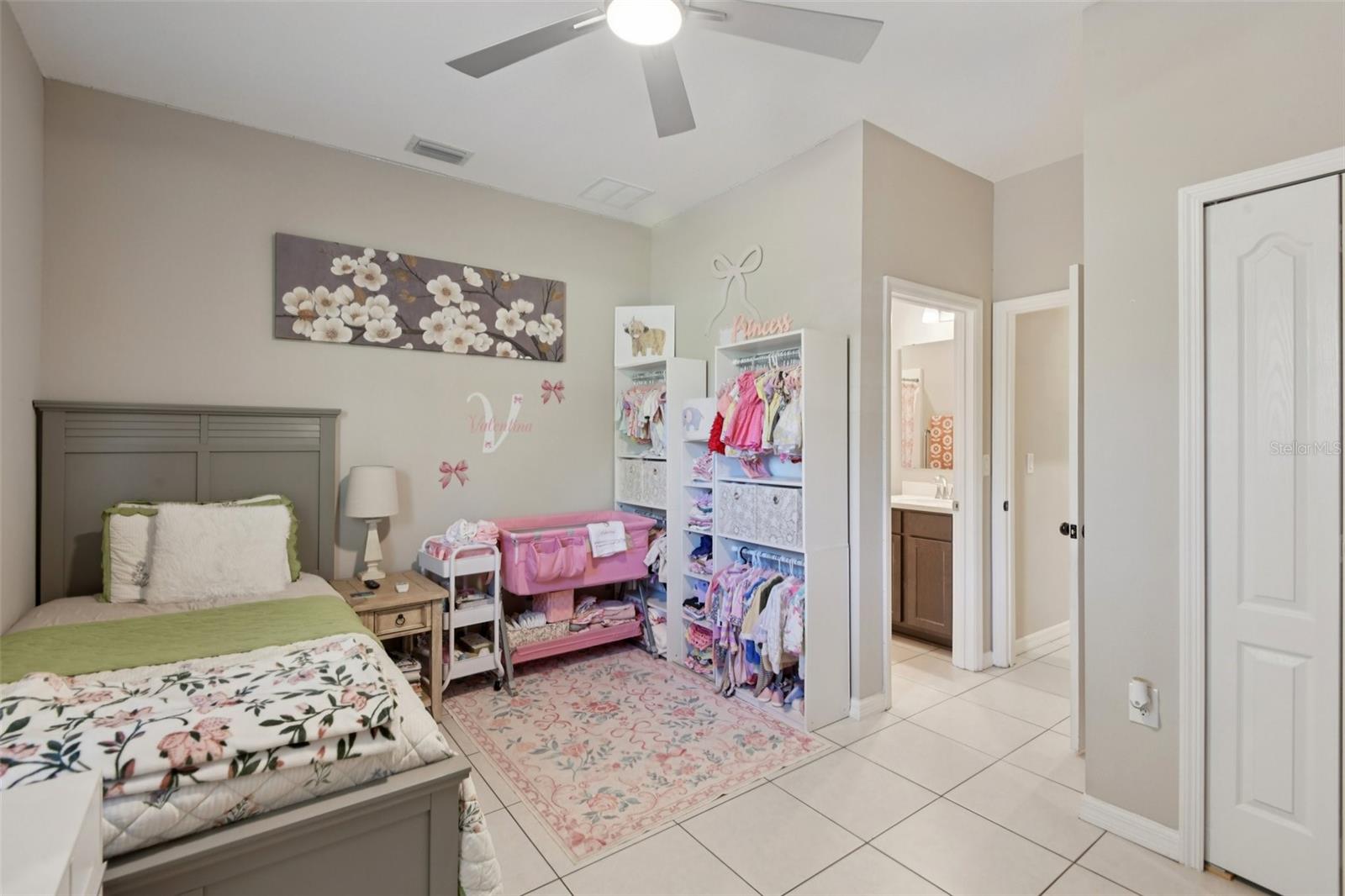 Image 21 of 37 For 21 Mayten Court N