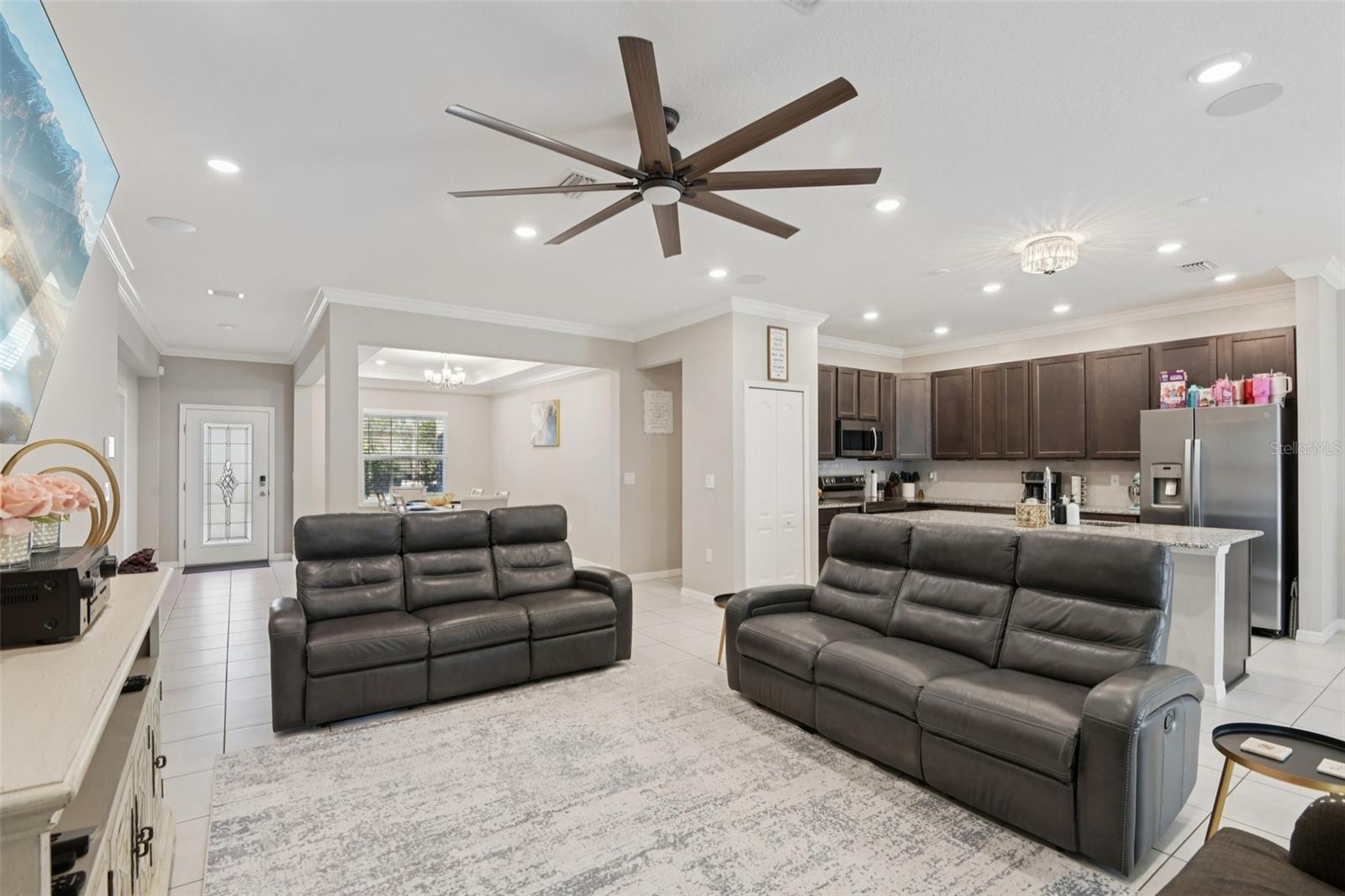 Image 7 of 37 For 21 Mayten Court N