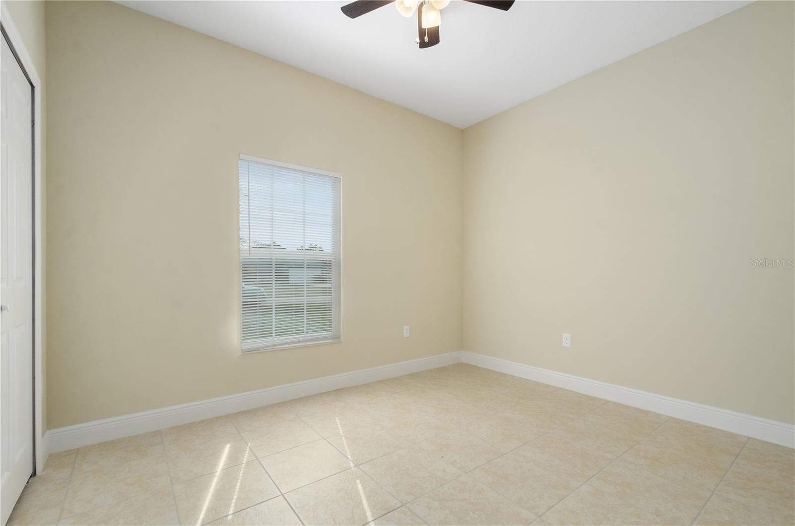 Image 15 of 16 For 411 Blackbird Way B