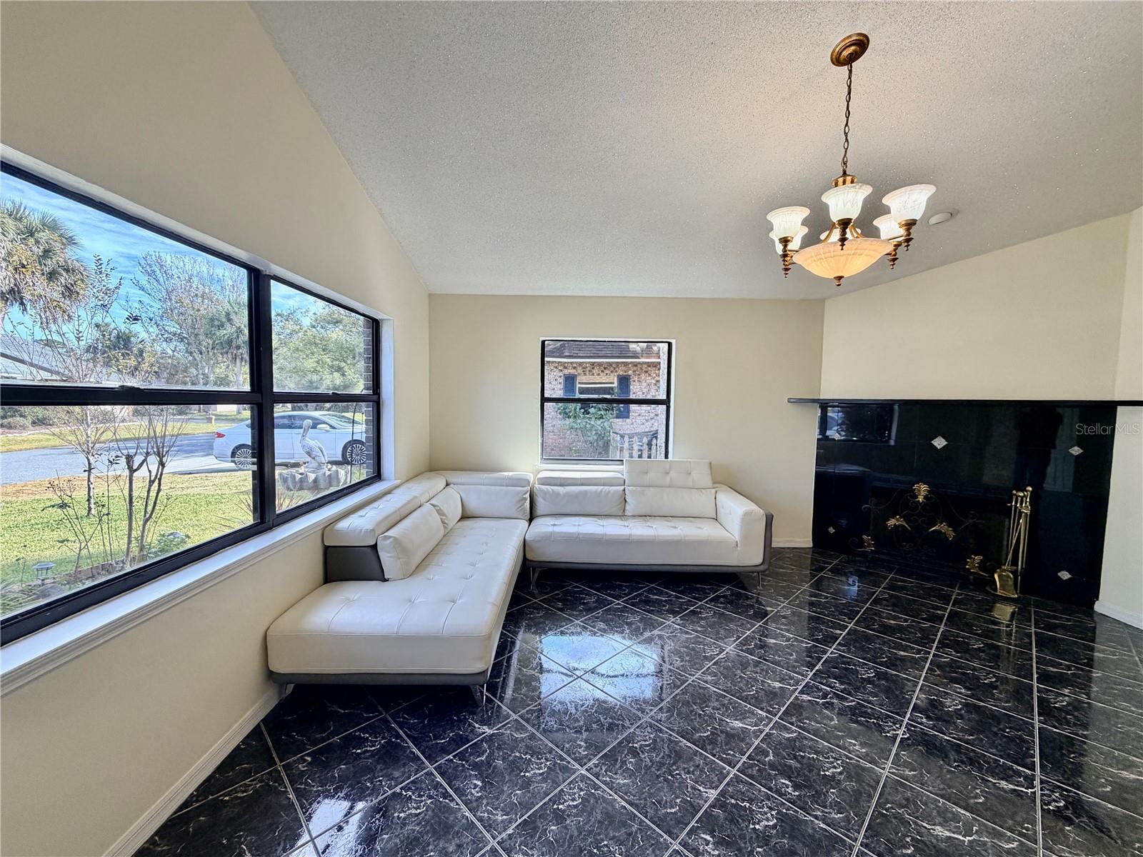 Image 8 of 40 For 152 Loon Court