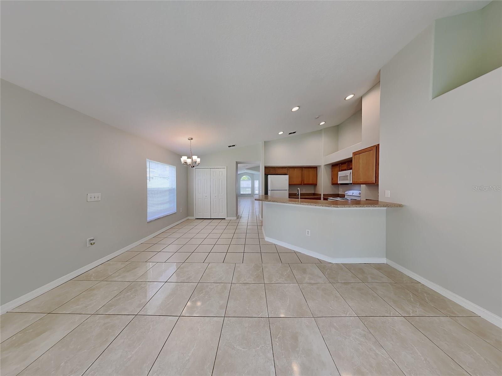 Image 4 of 18 For 10193 Oak Crest Road