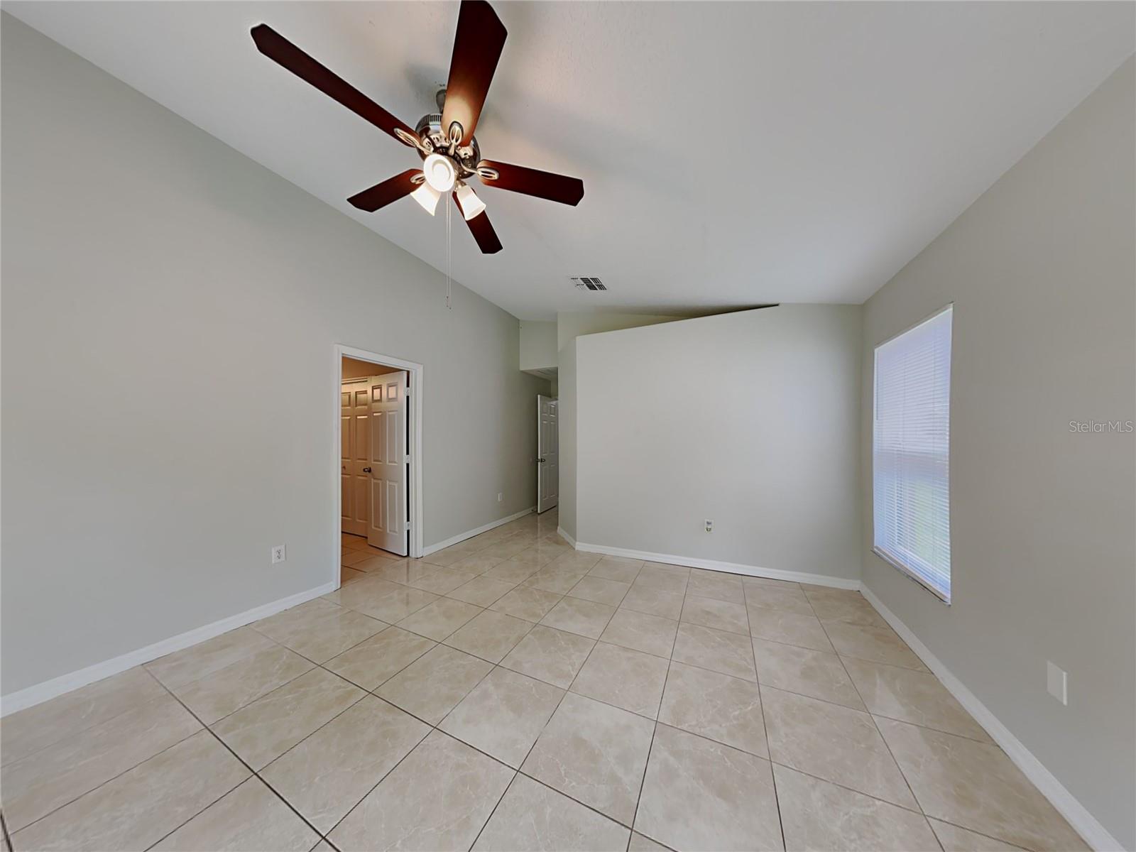 Image 7 of 18 For 10193 Oak Crest Road