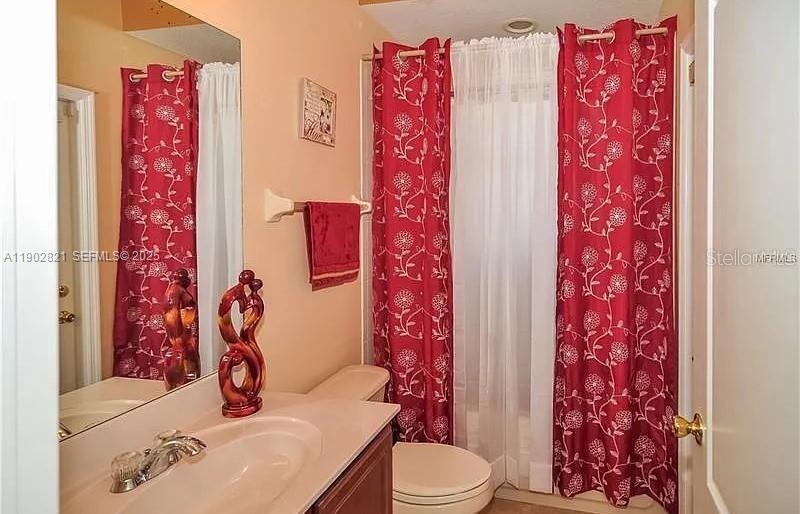 Image 11 of 20 For 18081 Thornhill Grand Circle