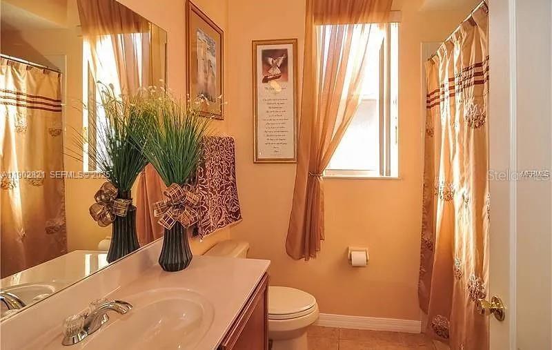 Image 12 of 20 For 18081 Thornhill Grand Circle