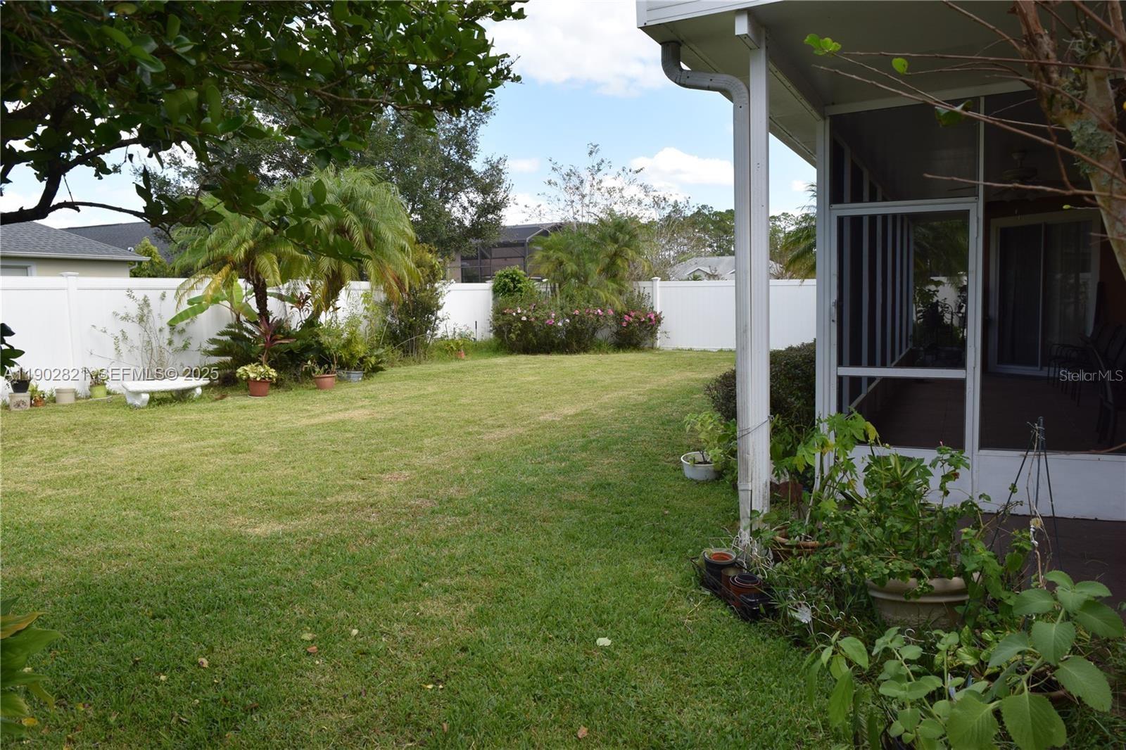 Image 17 of 20 For 18081 Thornhill Grand Circle