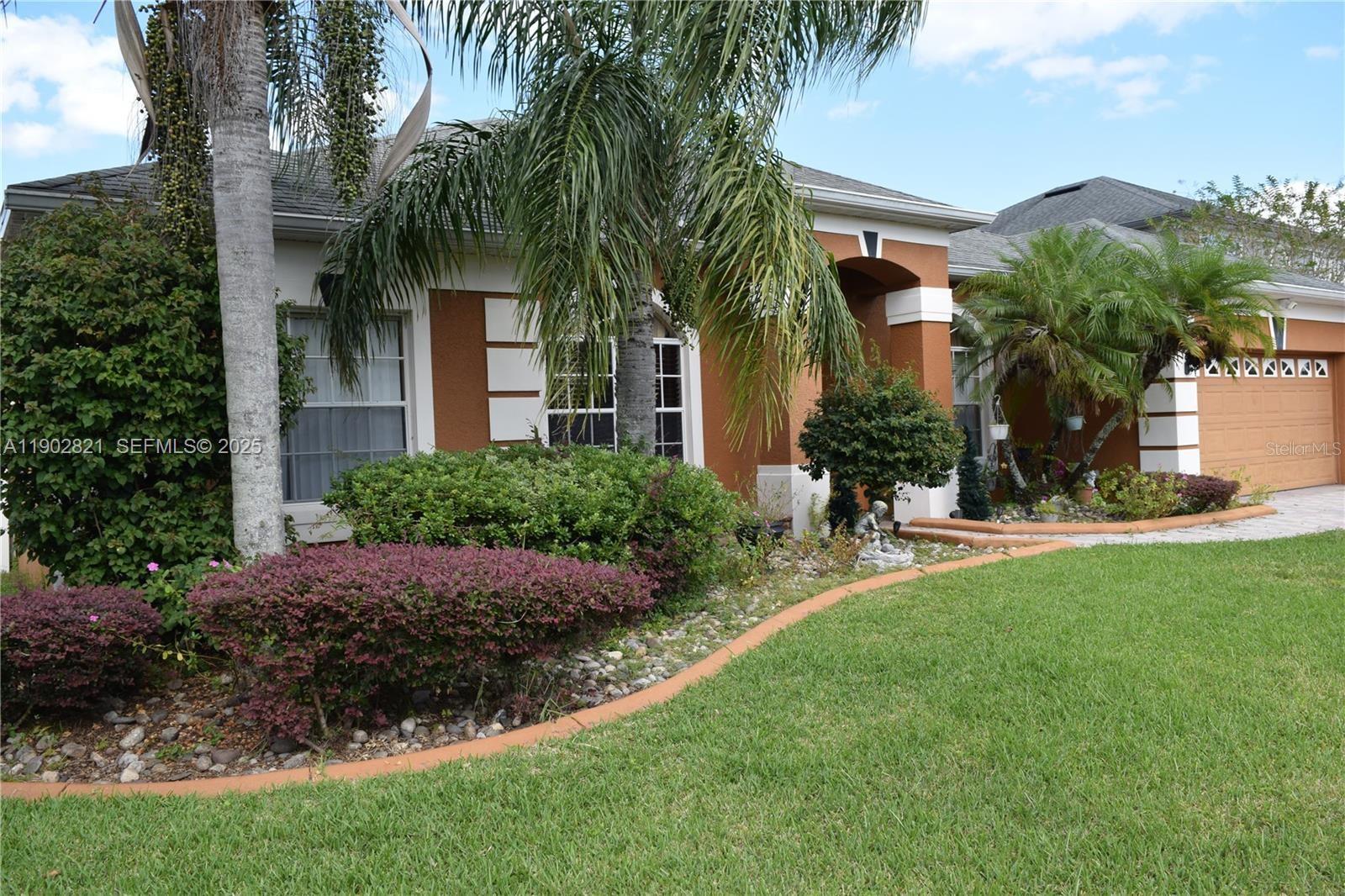 Image 3 of 20 For 18081 Thornhill Grand Circle