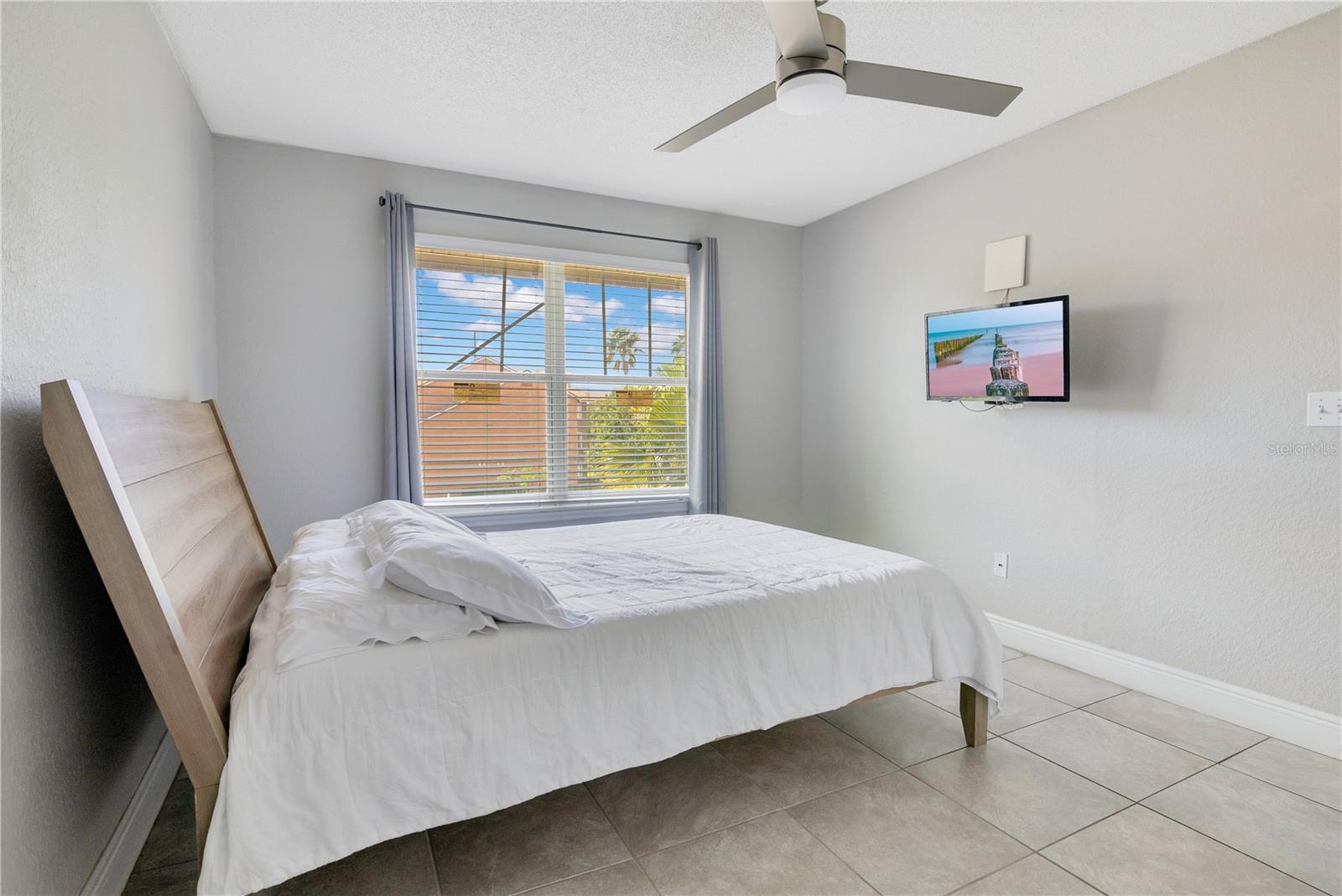 Image 17 of 33 For 4103 Tropical Isle Boulevard 132