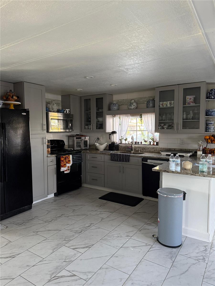 Image 6 of 18 For 1701 Stanwick Court