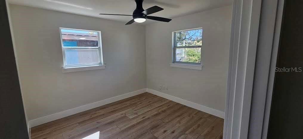 Image 13 of 24 For 410 Oxalis Avenue