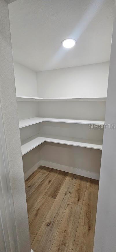 Image 9 of 24 For 410 Oxalis Avenue